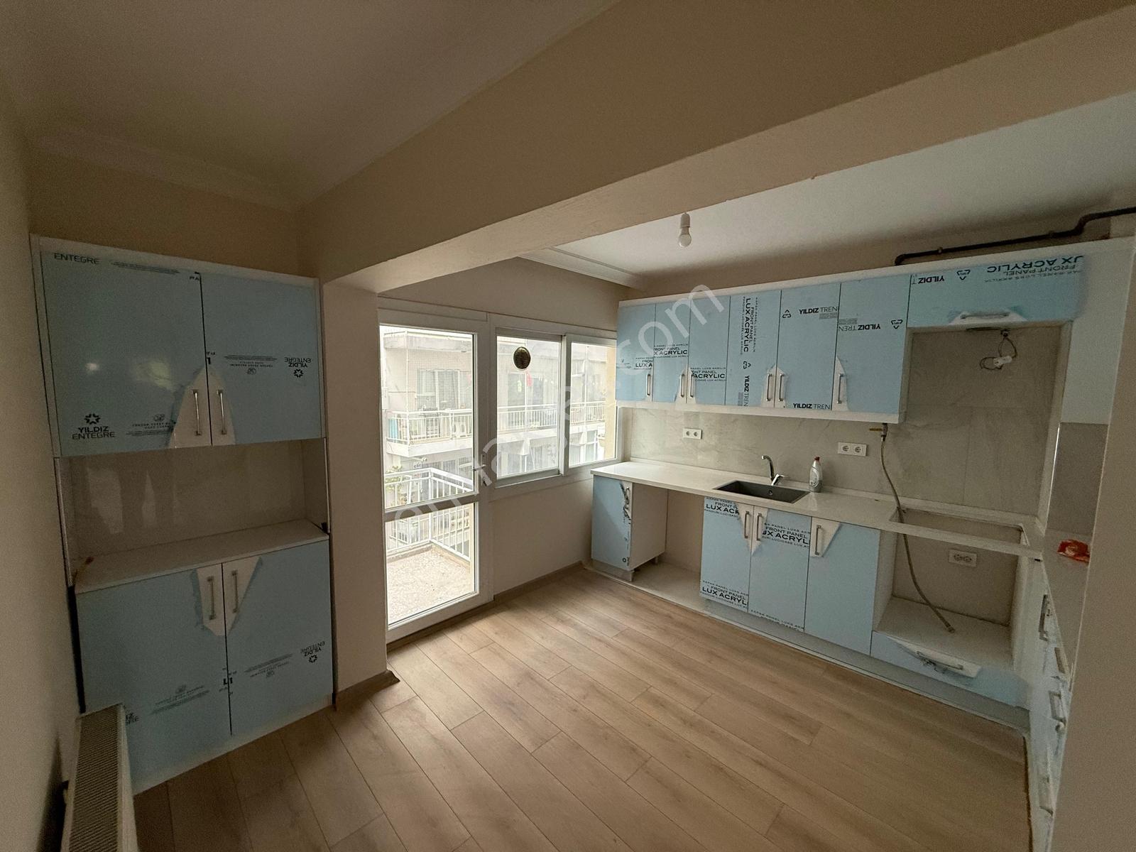 Yıldız Caddesi Ara Kat 140 M2 Bakımlı Daire — fotoğraf 10
