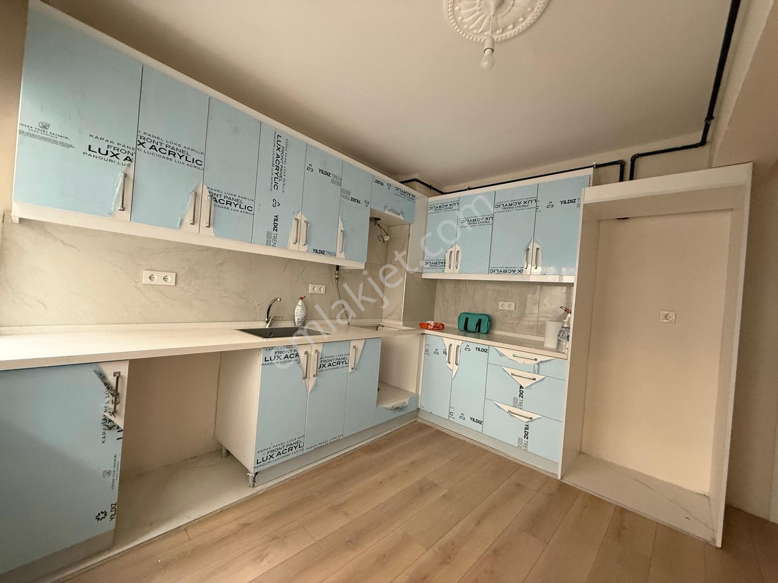 Yıldız Caddesi Ara Kat 140 M2 Bakımlı Daire — fotoğraf 15