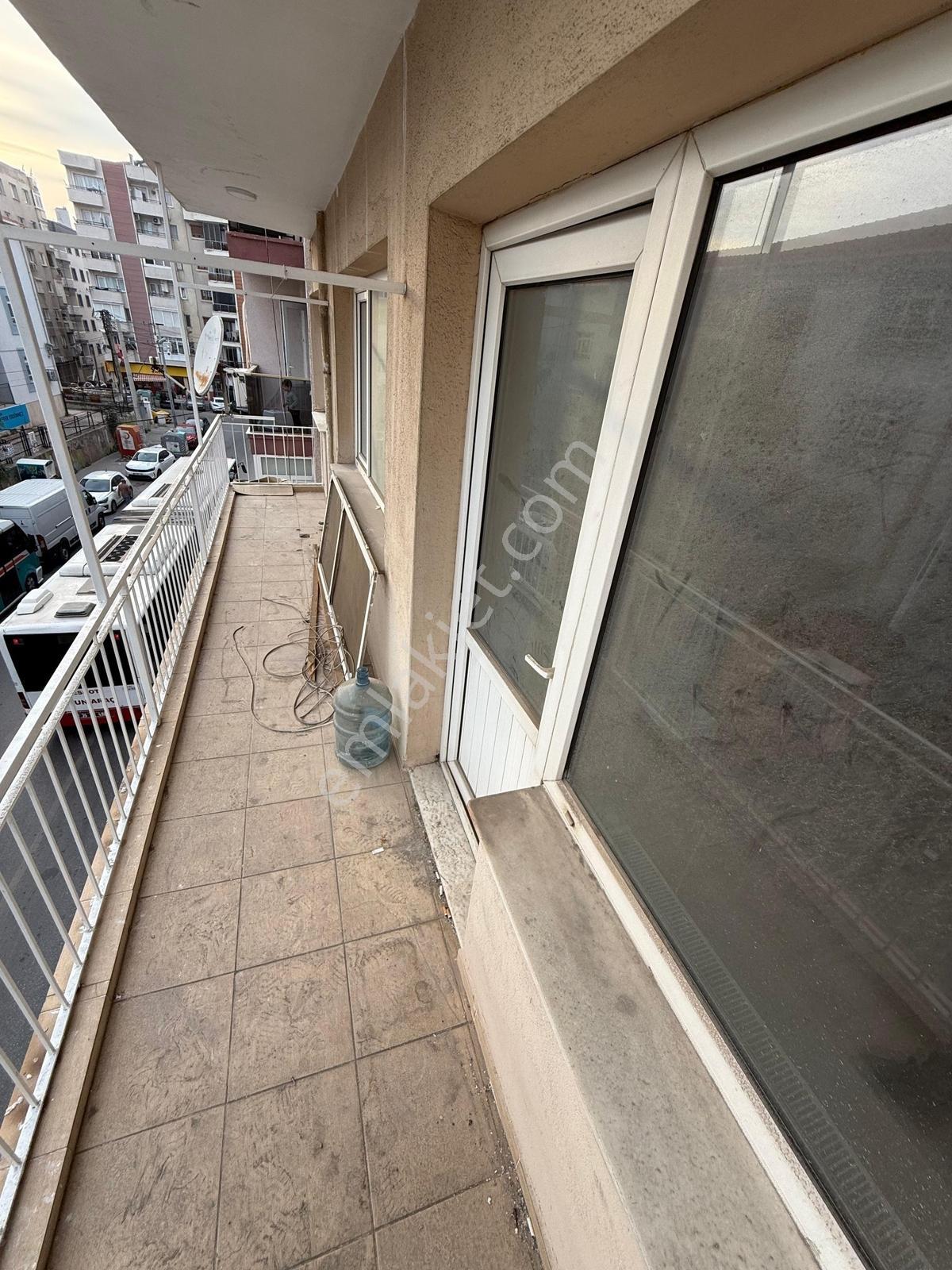 Yıldız Caddesi Ara Kat 140 M2 Bakımlı Daire — fotoğraf 18