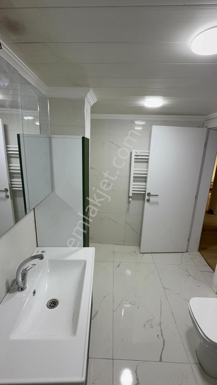 Yıldız Caddesi Ara Kat 140 M2 Bakımlı Daire — fotoğraf 23