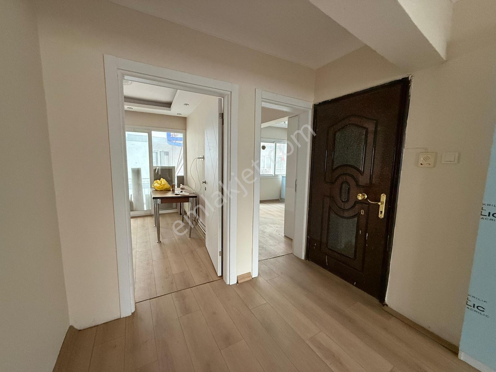 Yıldız Caddesi Ara Kat 140 M2 Bakımlı Daire — fotoğraf 29