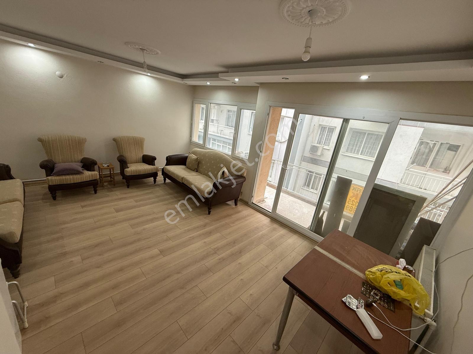 Yıldız Caddesi Ara Kat 140 M2 Bakımlı Daire — fotoğraf 31