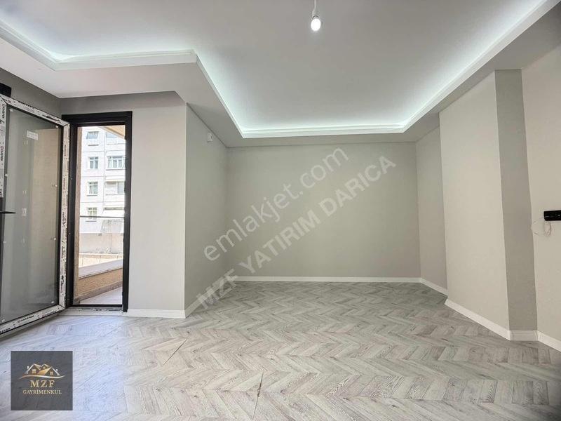 Darıca Merkez'de 2+1 Asansörlü Site İçi Lüks Daire — fotoğraf 3