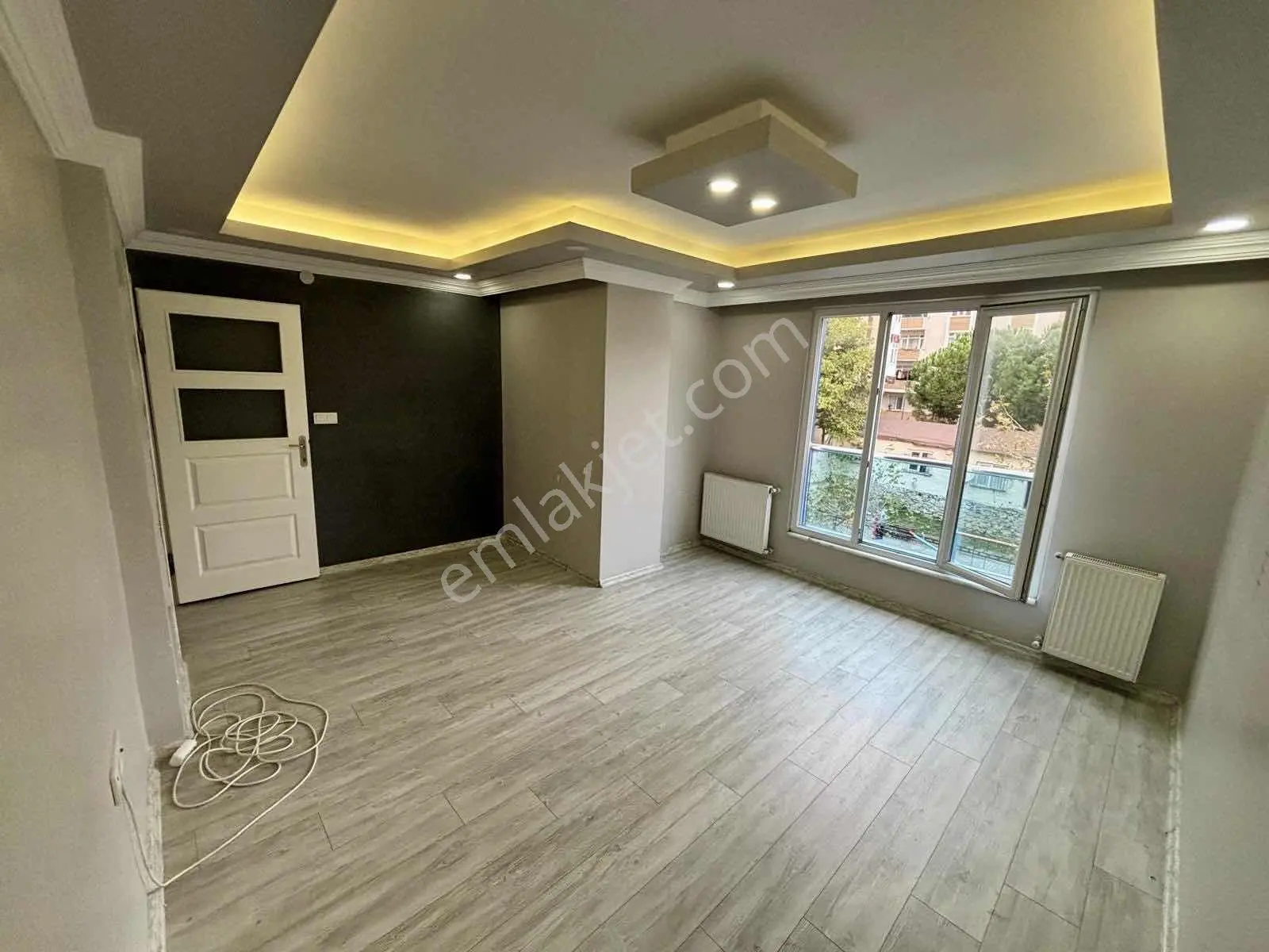 75.yıl Mah. Satılık 2+1 Asansörlü Balkonlu Arakat Daire — fotoğraf 4