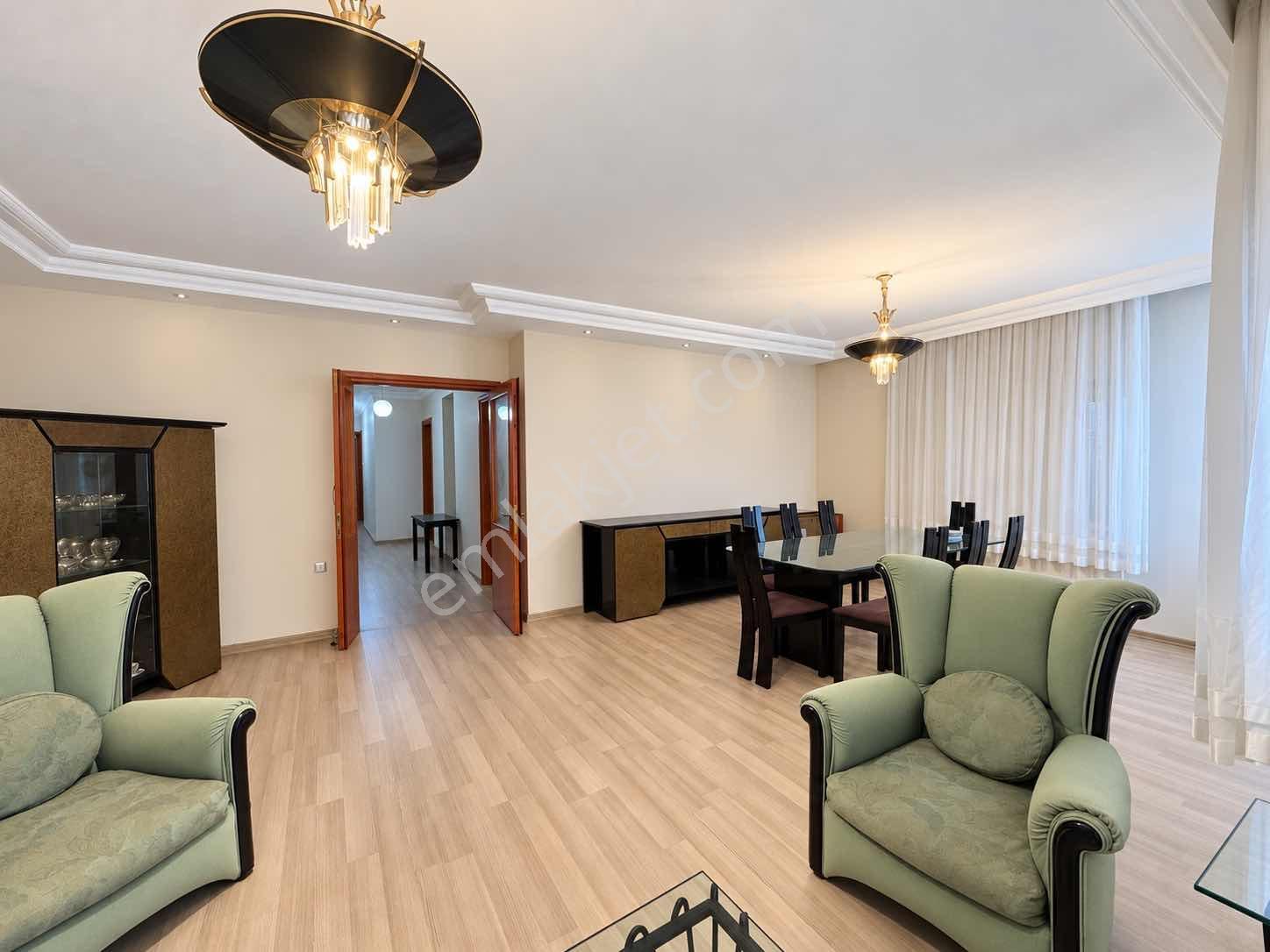 Paris'ten Güzelyalı'da Az Katlı Çok Geniş 4+1 Satılık Daire!!! — fotoğraf 7