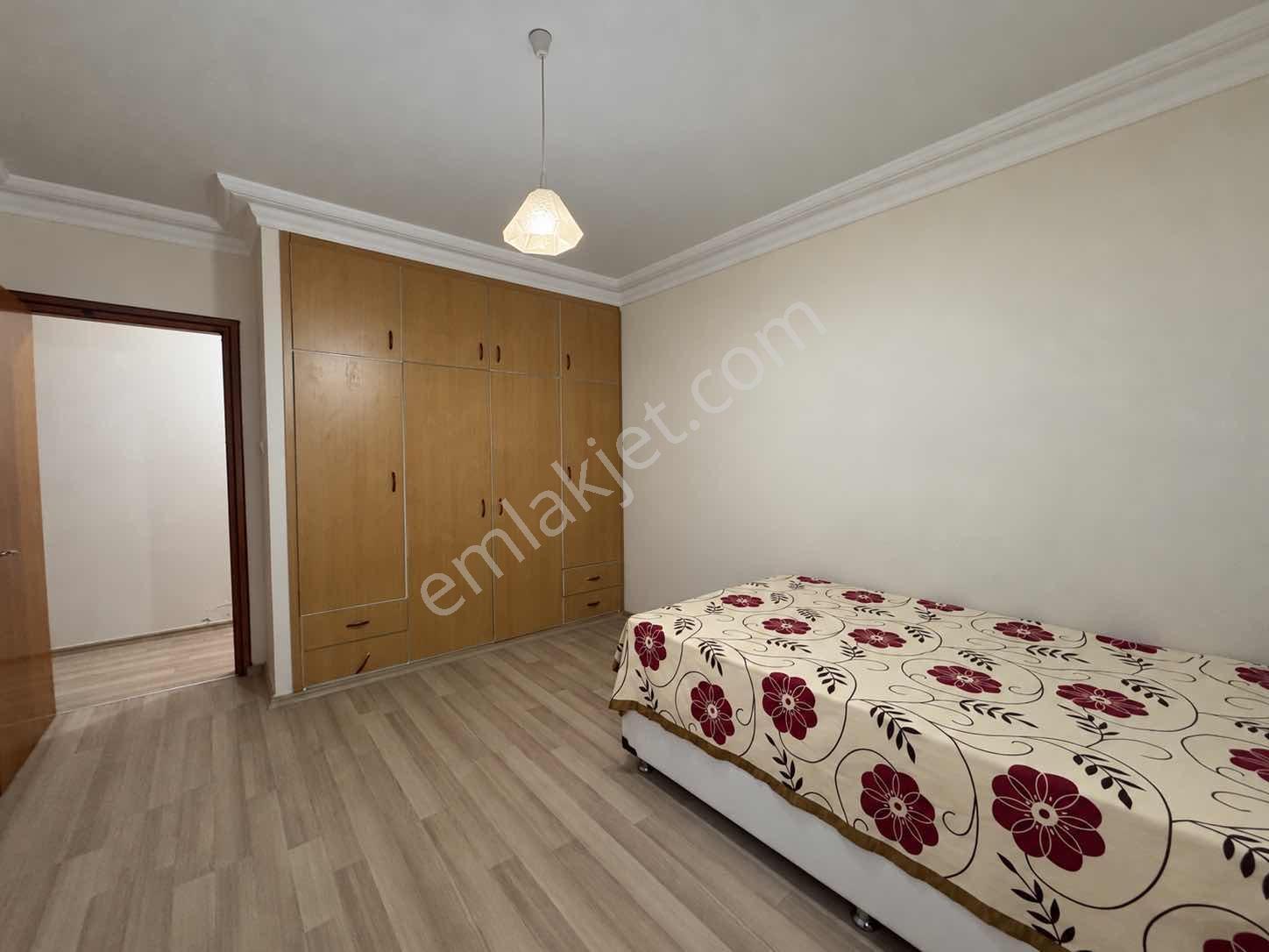 Paris'ten Güzelyalı'da Az Katlı Çok Geniş 4+1 Satılık Daire!!! — fotoğraf 15