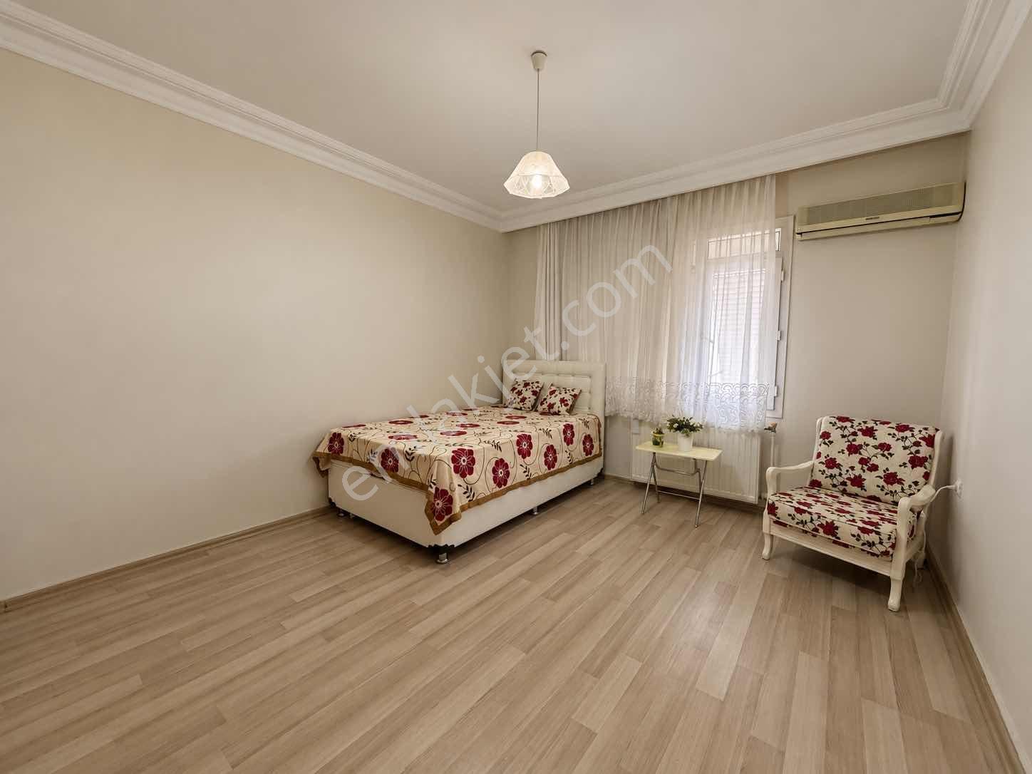 Paris'ten Güzelyalı'da Az Katlı Çok Geniş 4+1 Satılık Daire!!! — fotoğraf 16