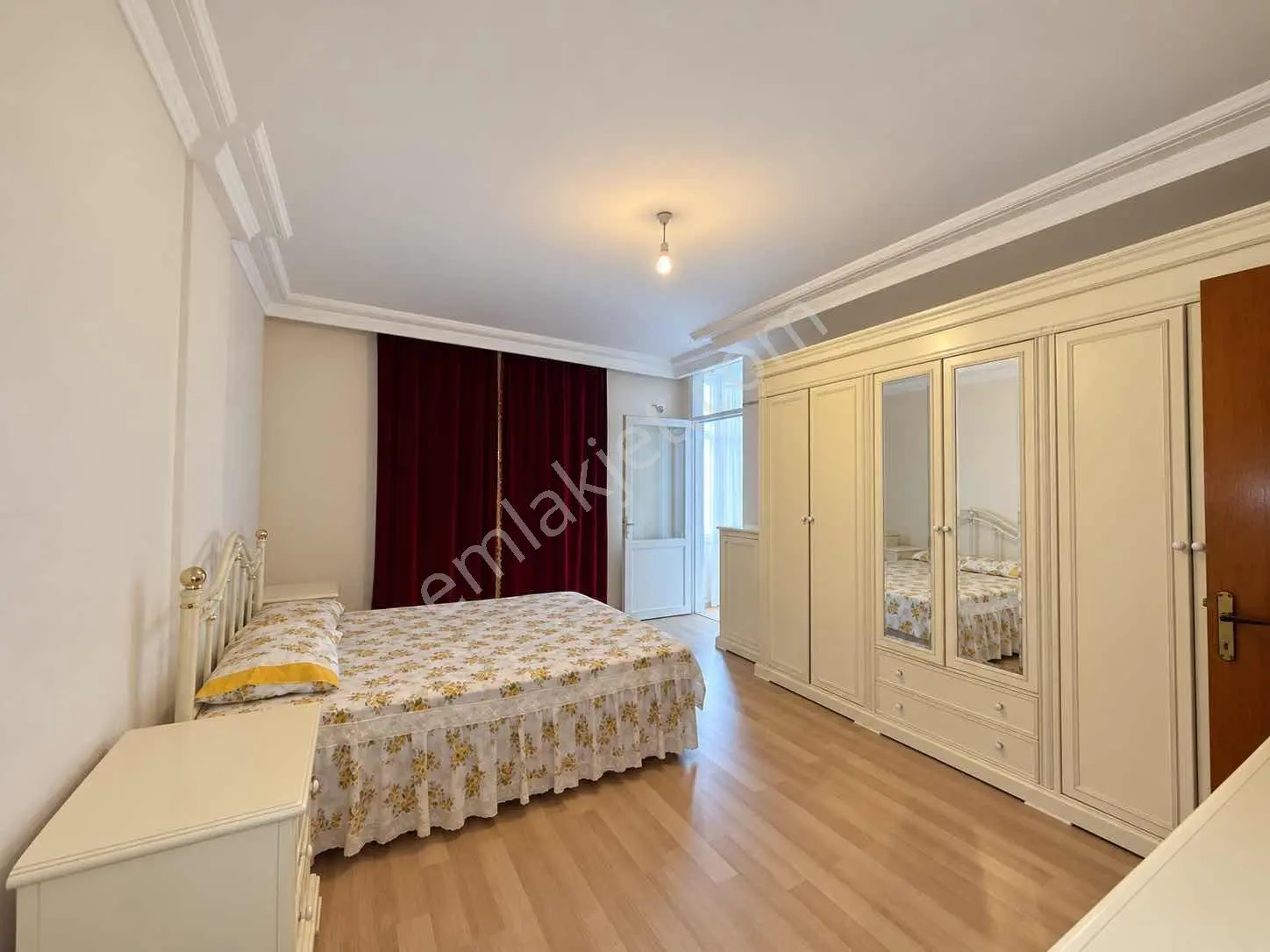 Paris'ten Güzelyalı'da Az Katlı Çok Geniş 4+1 Satılık Daire!!! — fotoğraf 21