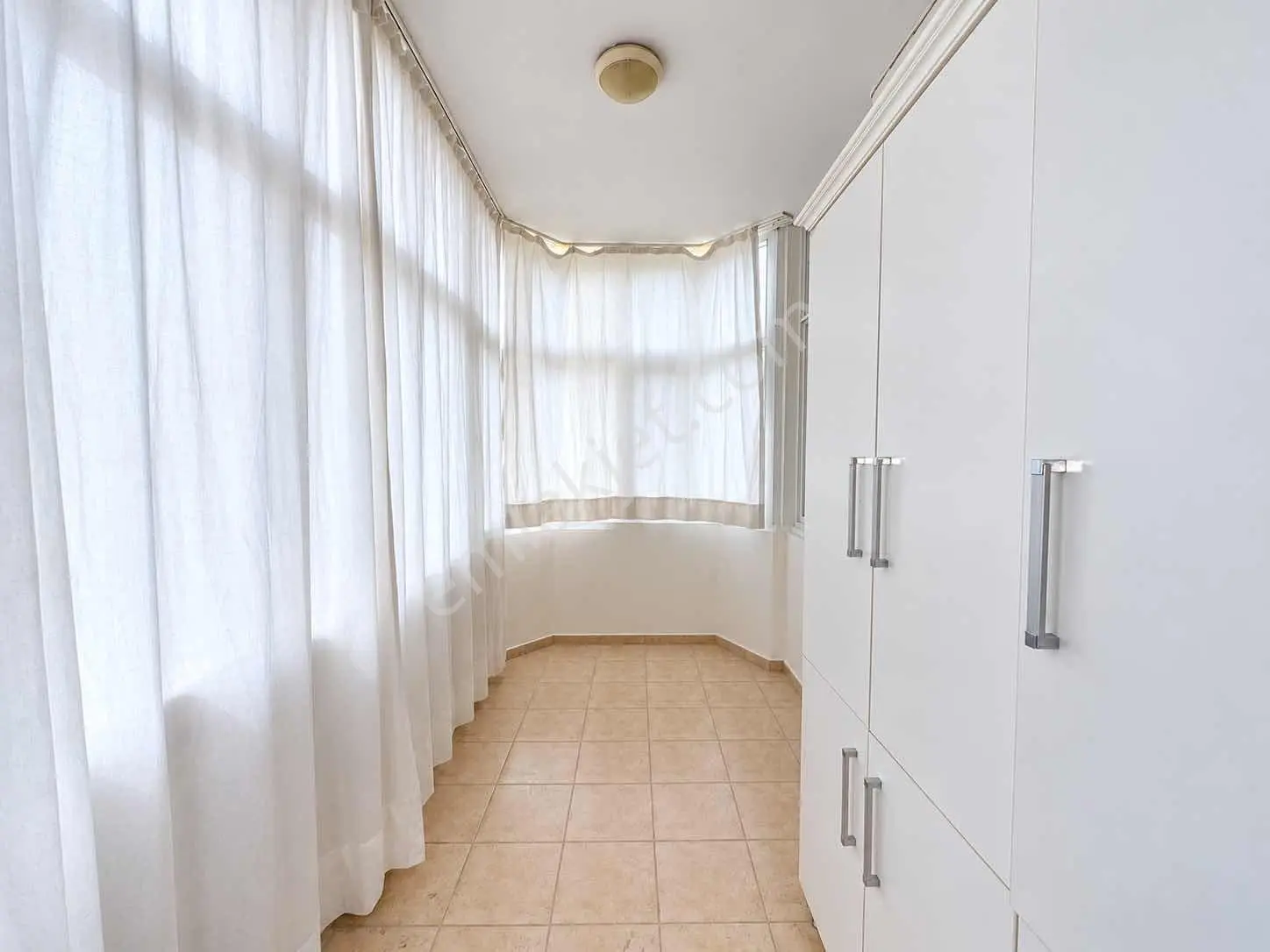 Paris'ten Güzelyalı'da Az Katlı Çok Geniş 4+1 Satılık Daire!!! — fotoğraf 22