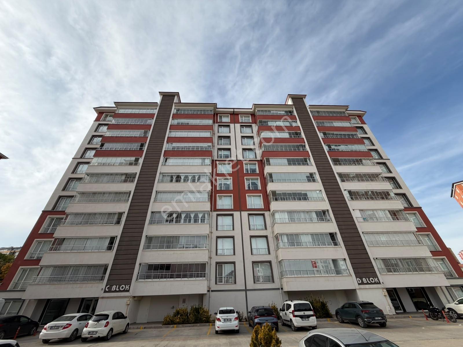 Park Royal Sitesinde 4+1 Full Yapılı Daire --- Burcu Emlaktan — fotoğraf 2