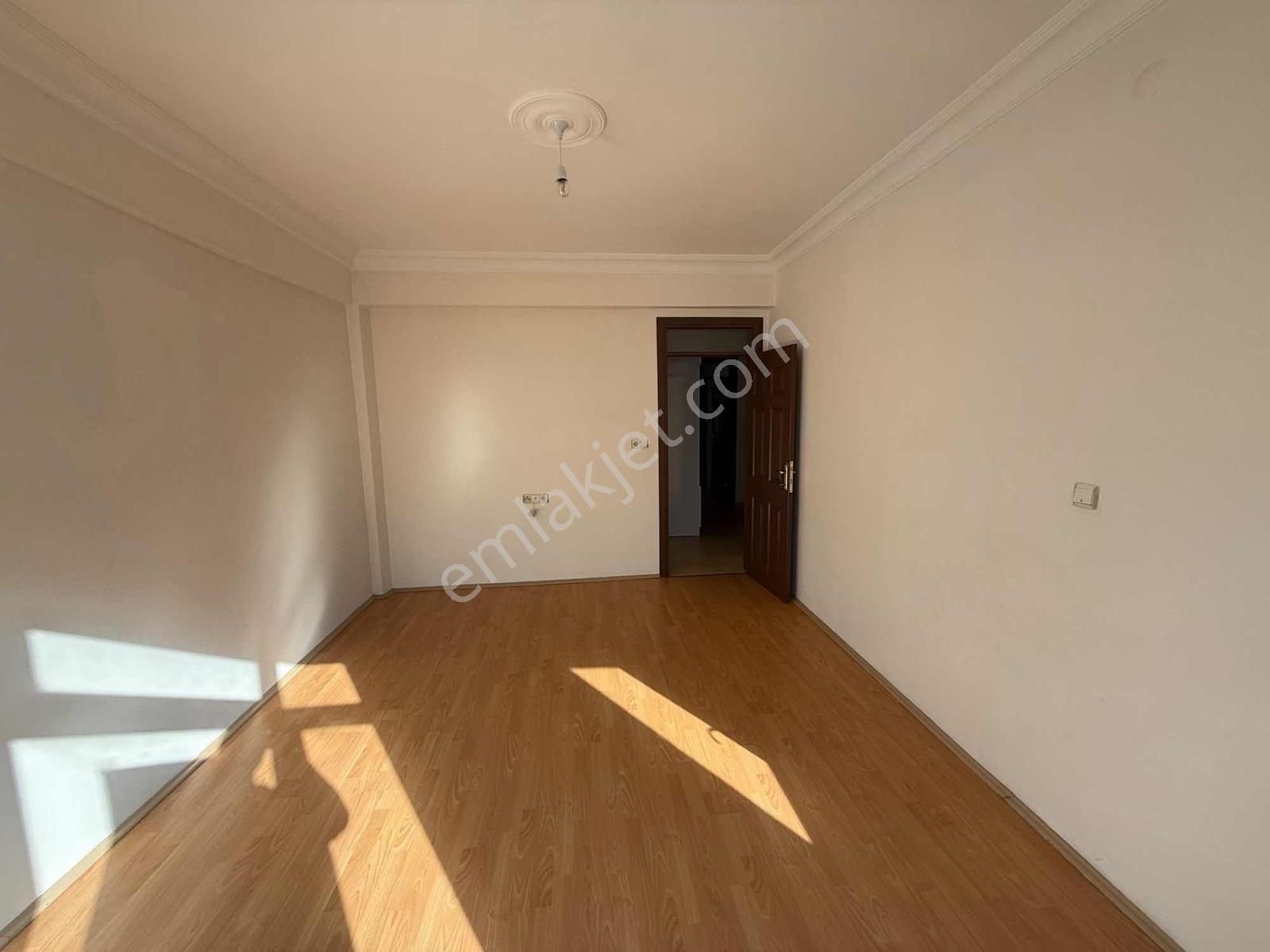Net Emlaktan 3+1 Ara Kat Bakımlı Satılık Daire — fotoğraf 3