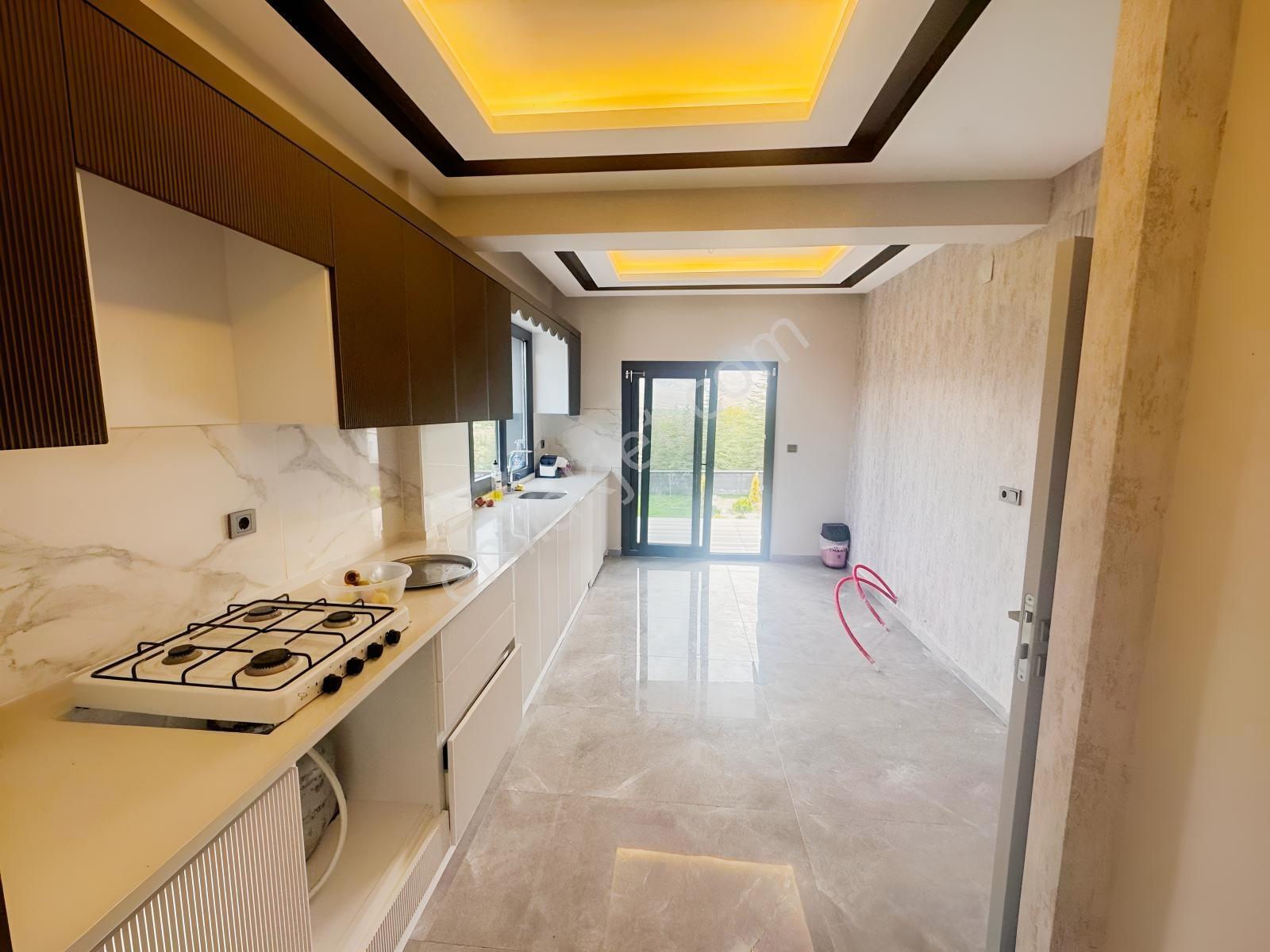 Eski Gümüşte 645 M2 Arsa İçinde Full Yapılı Satılık Dubleks — fotoğraf 6