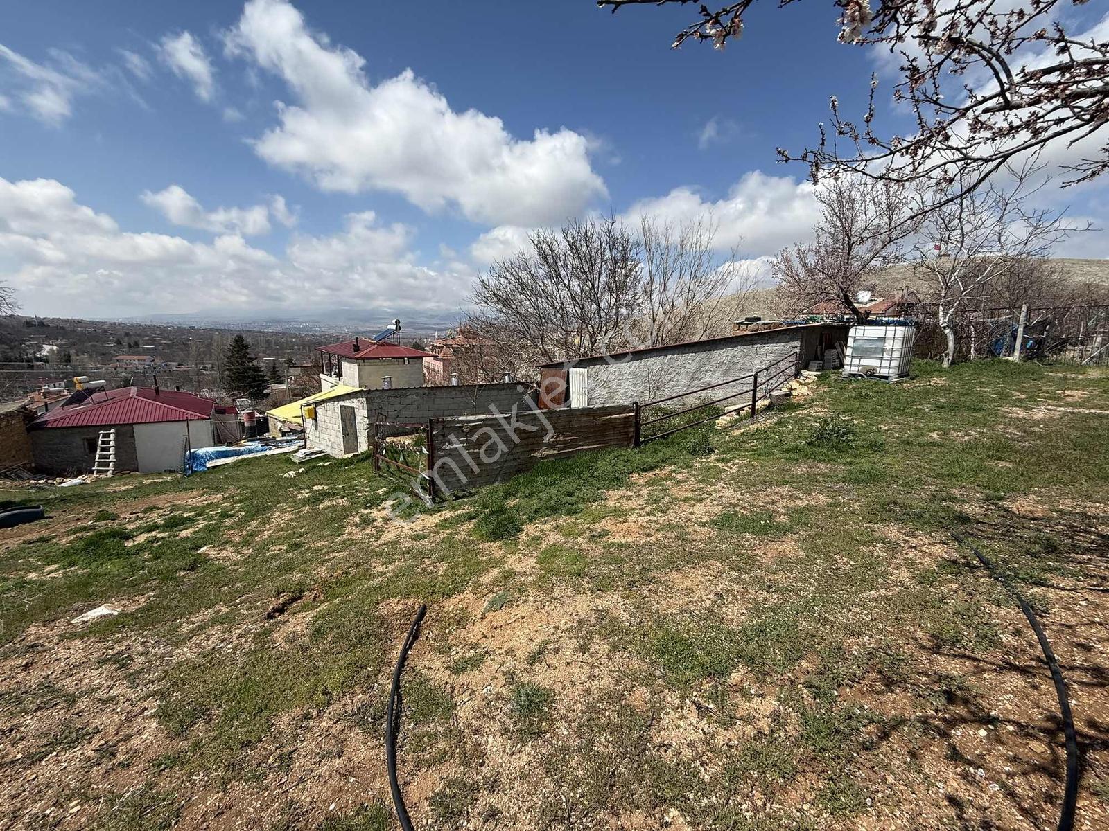 Saray Emlak'tan Satılık Gümüşler'de 1950 M2 Arsa İçinde Ahır Ev — fotoğraf 18