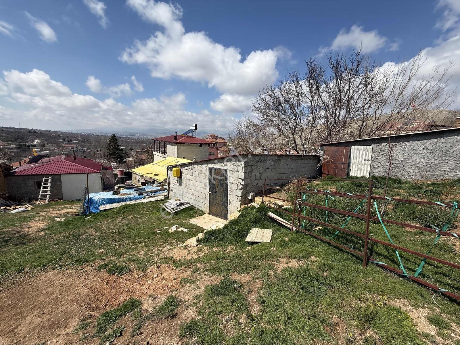 Saray Emlak'tan Satılık Gümüşler'de 1950 M2 Arsa İçinde Ahır Ev — fotoğraf 19