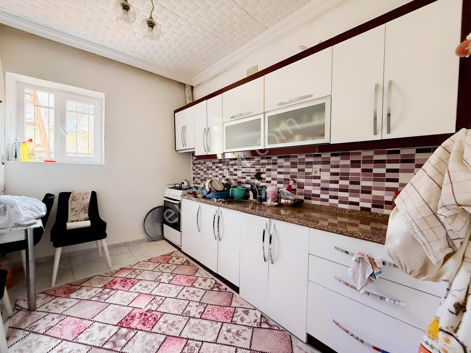Saray Emlak'tan Satılık Gümüşler'de 1950 M2 Arsa İçinde Ahır Ev — fotoğraf 29
