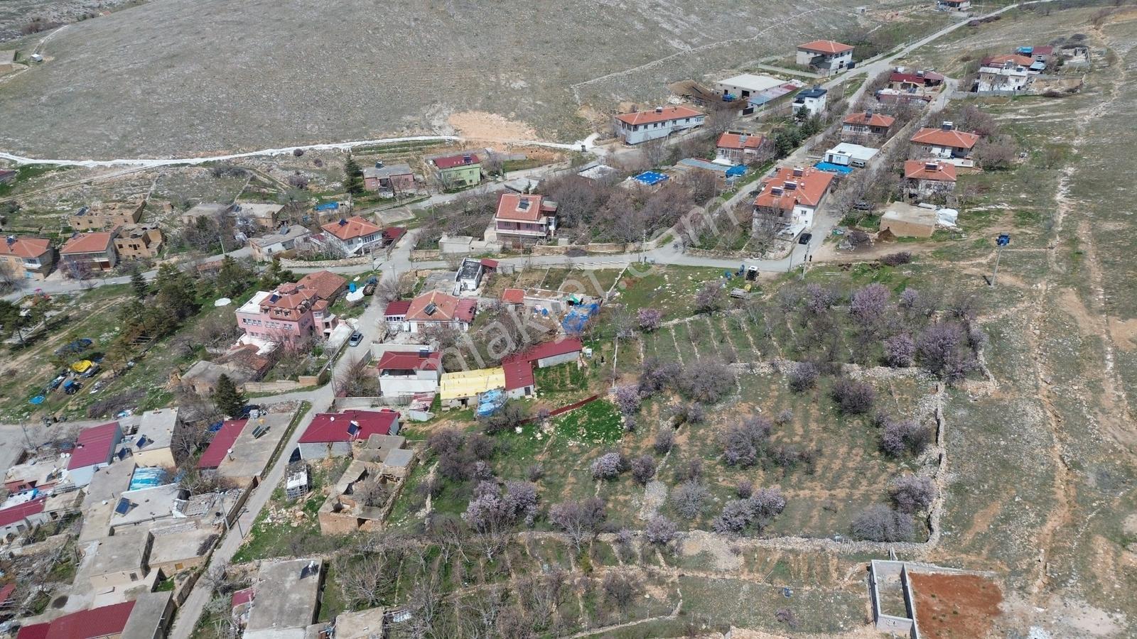 Saray Emlak'tan Satılık Gümüşler'de 1950 M2 Arsa İçinde Ahır Ev — fotoğraf 33