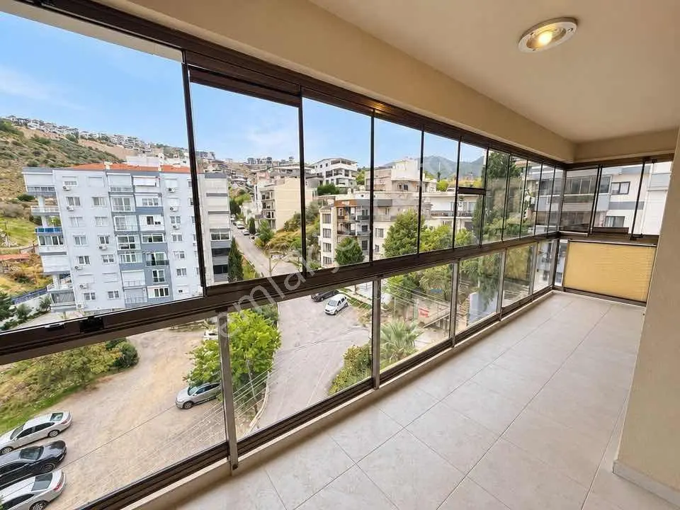 Balçova Turyap'tan Havuzlu Kapalı Otoparklı Sitede Satılık 3+1 — fotoğraf 15