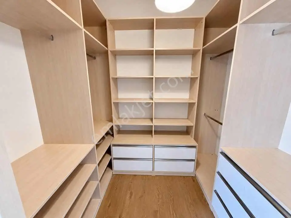 Balçova Turyap'tan Havuzlu Kapalı Otoparklı Sitede Satılık 3+1 — fotoğraf 28