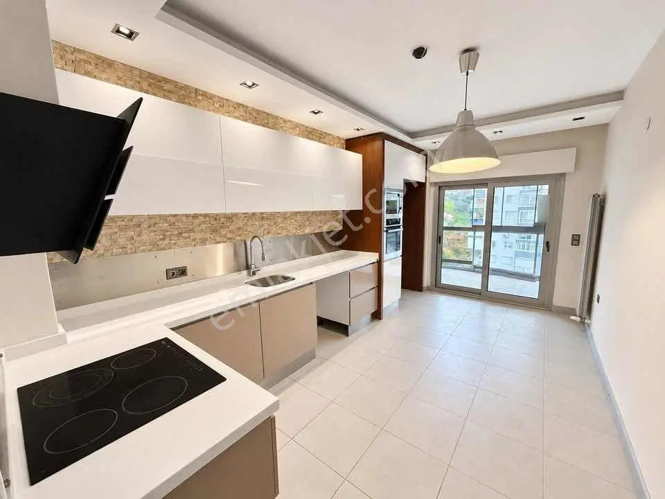 Balçova Turyap'tan Havuzlu Kapalı Otoparklı Sitede Satılık 3+1 — fotoğraf 35