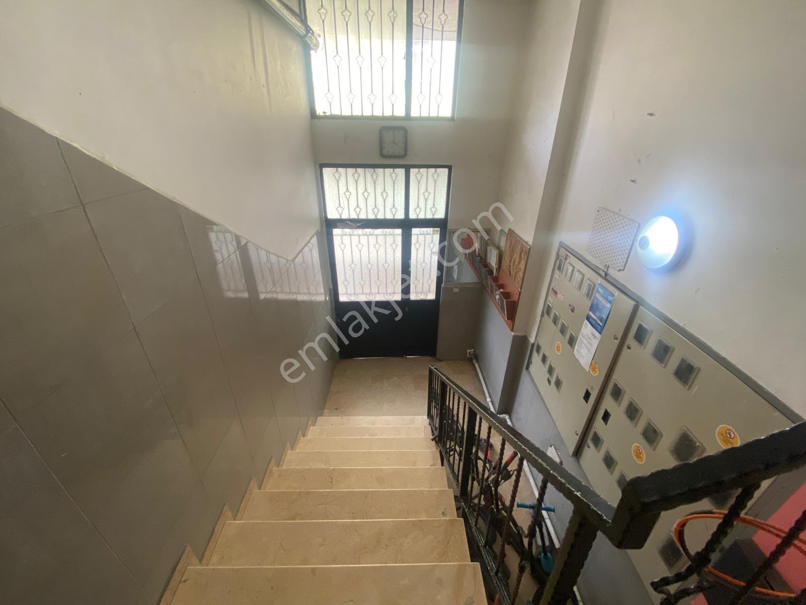 Ulaşıma Yakın İçi Komple Yapılı Fırsat 3+1 Daire — fotoğraf 24