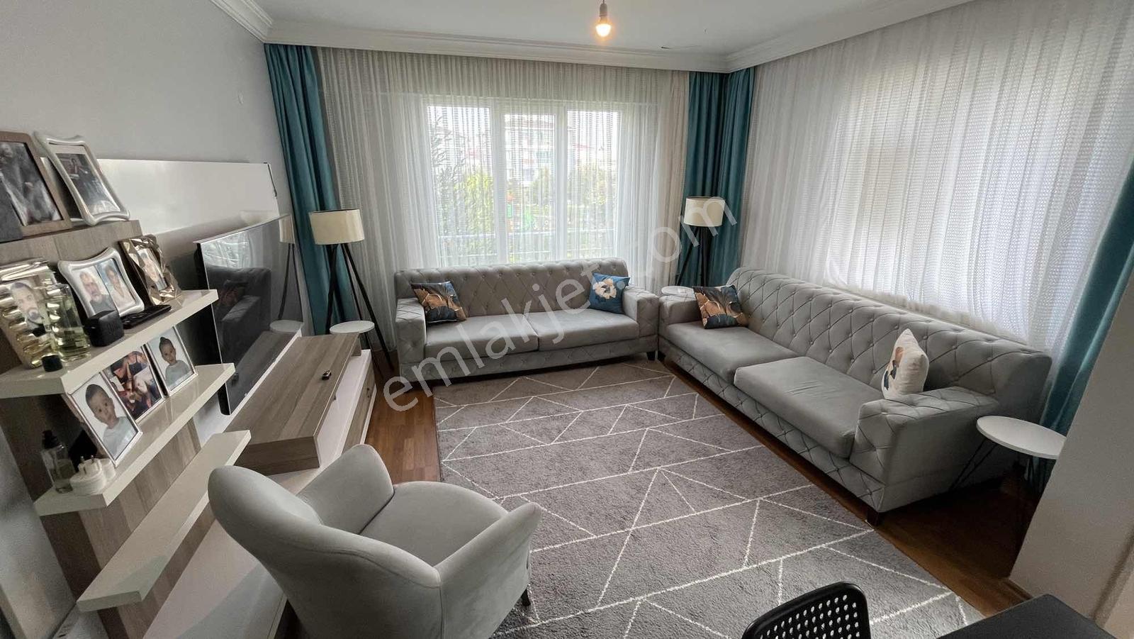 Muratçeşme Erguvan Sitesi'nde Satılık 2+1 Daire — fotoğraf 2