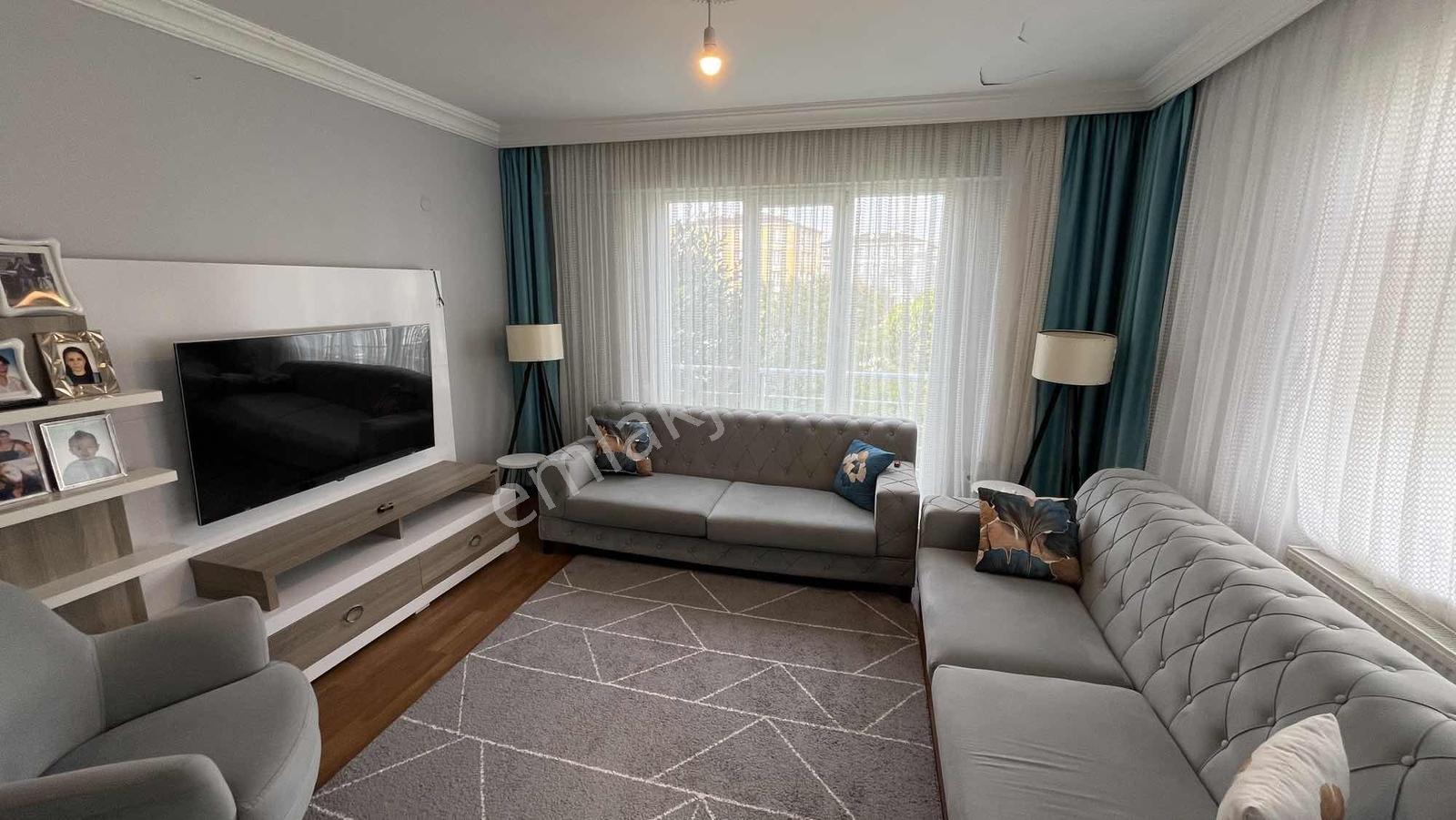 Muratçeşme Erguvan Sitesi'nde Satılık 2+1 Daire — fotoğraf 3