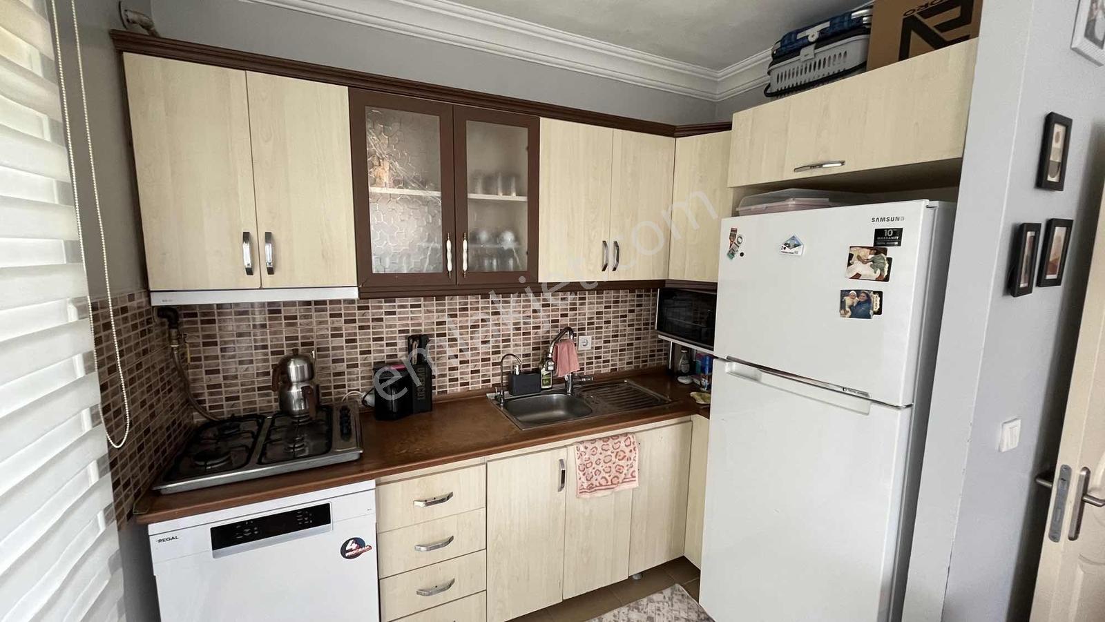 Muratçeşme Erguvan Sitesi'nde Satılık 2+1 Daire — fotoğraf 4