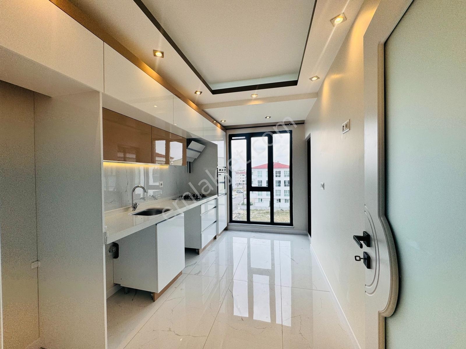 Güven'den Eminevime Uygun!! Otoparklı, Cam Balkonlu 2+1 Daire — fotoğraf 7