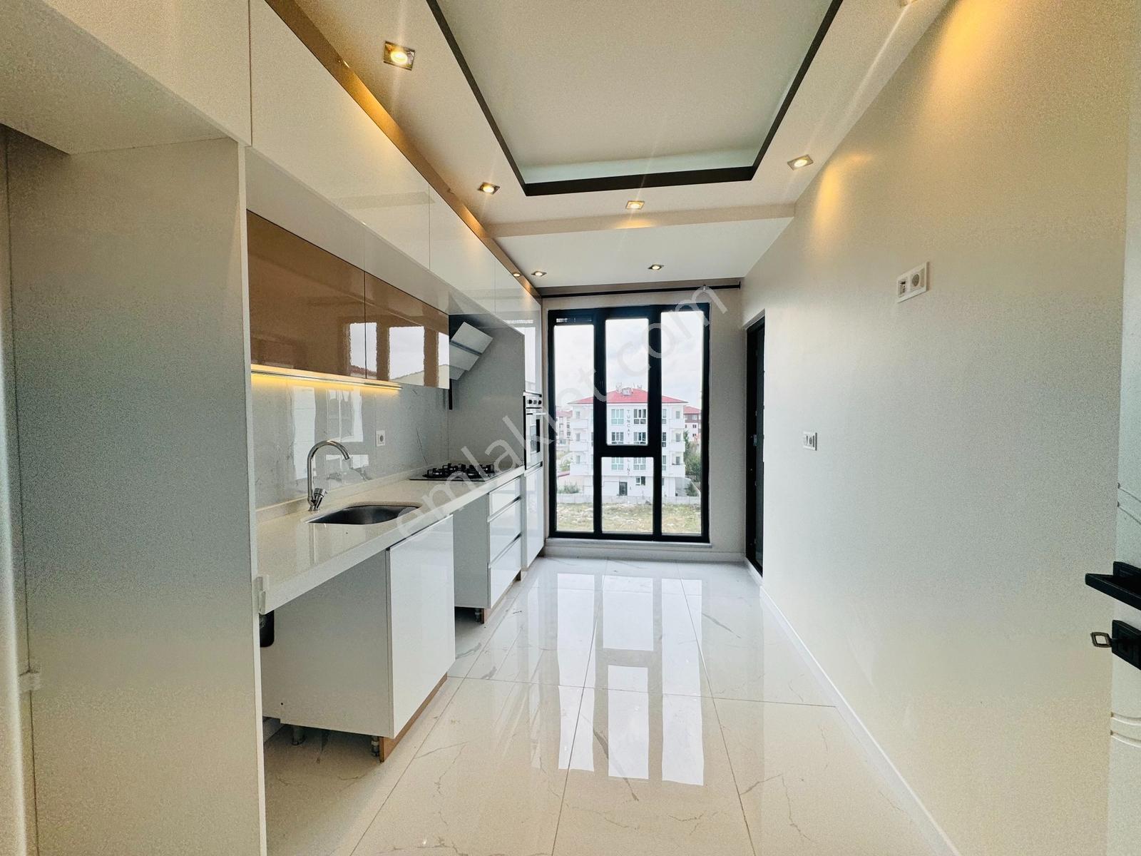 Güven'den Eminevime Uygun!! Otoparklı, Cam Balkonlu 2+1 Daire — fotoğraf 10