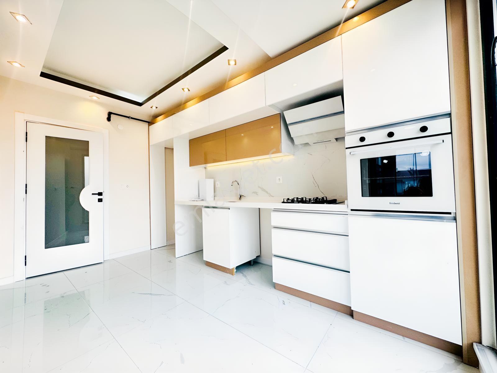 Güven'den Eminevime Uygun!! Otoparklı, Cam Balkonlu 2+1 Daire — fotoğraf 12
