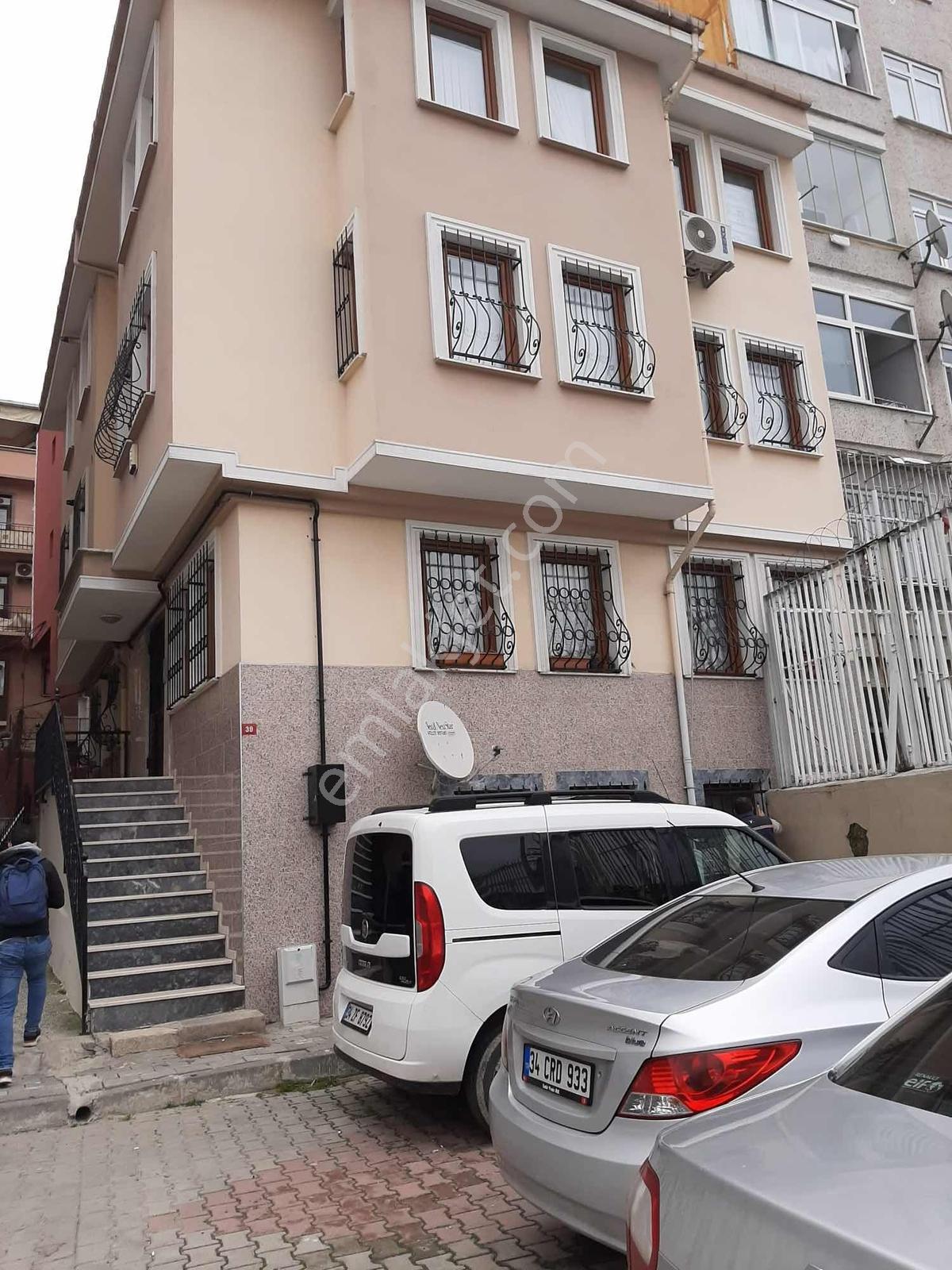 Hırka-İ Şerifte 3+1 Masrafsız 140 Metrekare