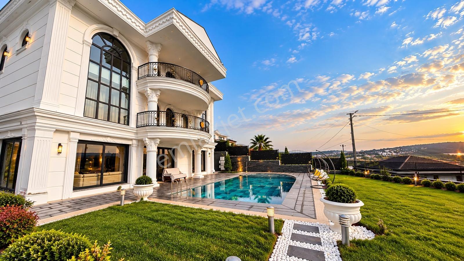 Şile Balibey Mah. 600 M2 Arsa İçerisinde Ultra Lüks 7+2 Villa