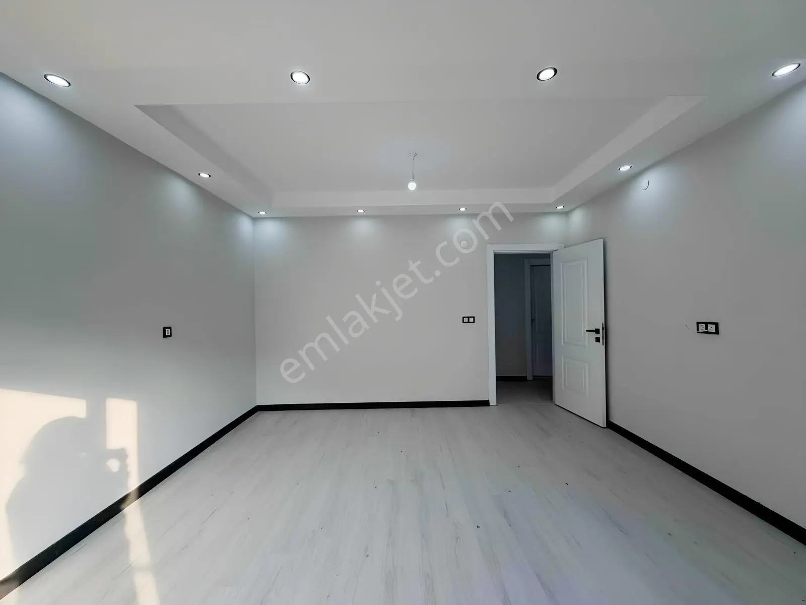Cadde Gayrimenkul'den Çerkezköy İstasyon Ön Cephe 3+1 Daire — fotoğraf 3