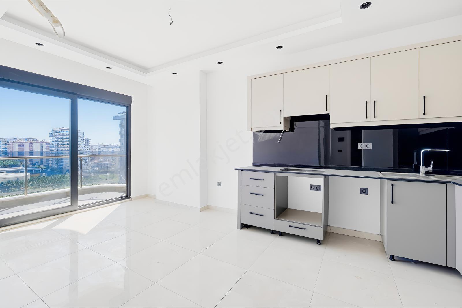 Alanya Mahmutlar'Da Kapalı Havuzlu Saunalı Sitede Yeni 1+1 Daire