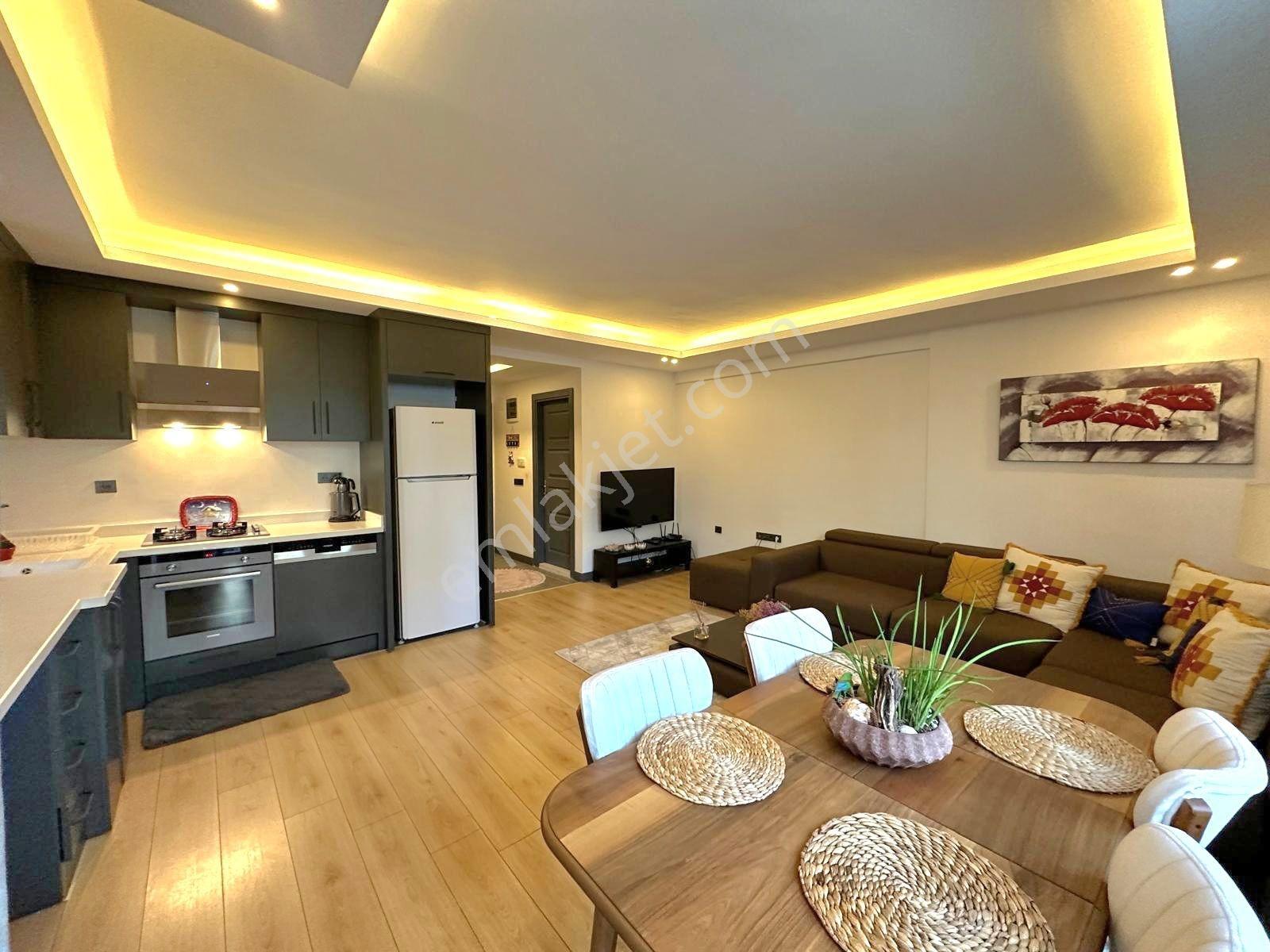 Güzeloba 1+1 Eşyalı Satlık Yüksek Kredıye Uygun — fotoğraf 2