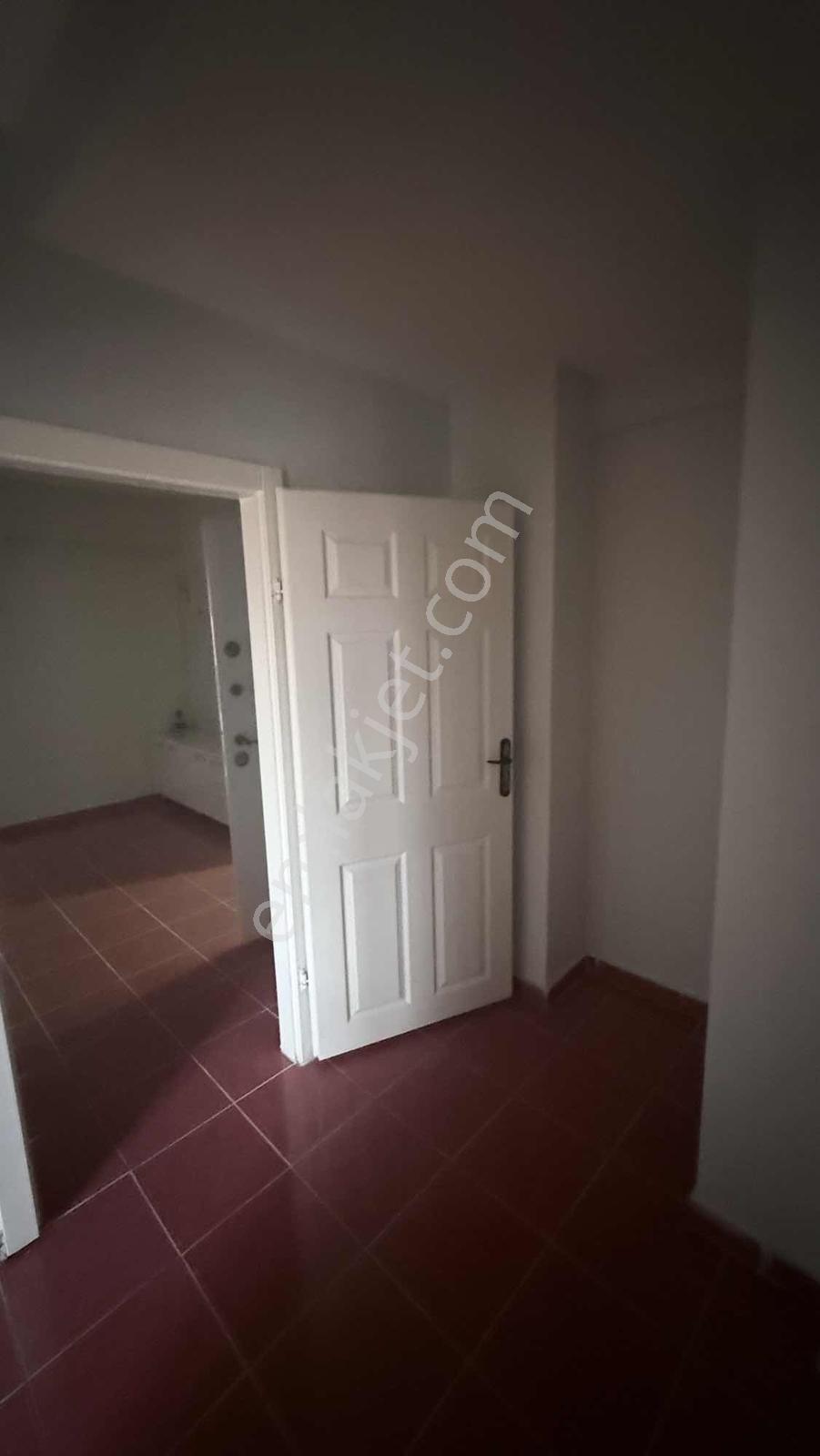 İskilip'te Dubleks Daire, 2 Daire Tek Tapu — fotoğraf 11