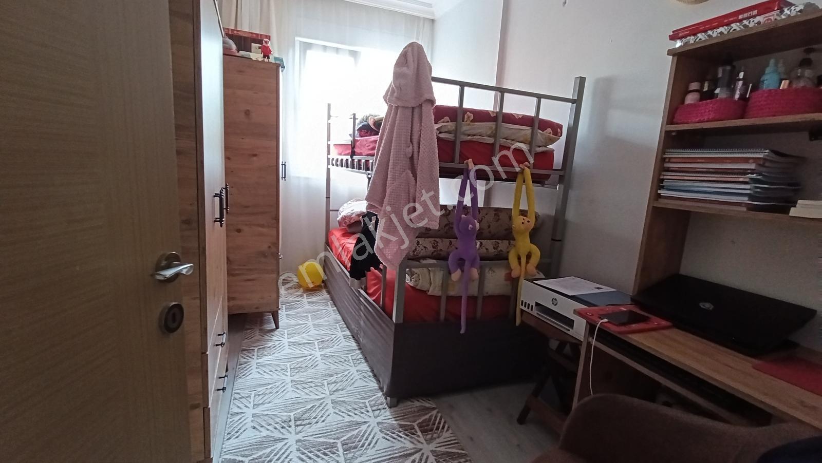 Üç Daire Tektapu 8+4 Eksrta Kiragetirili Müstakil Bahçeli — fotoğraf 7
