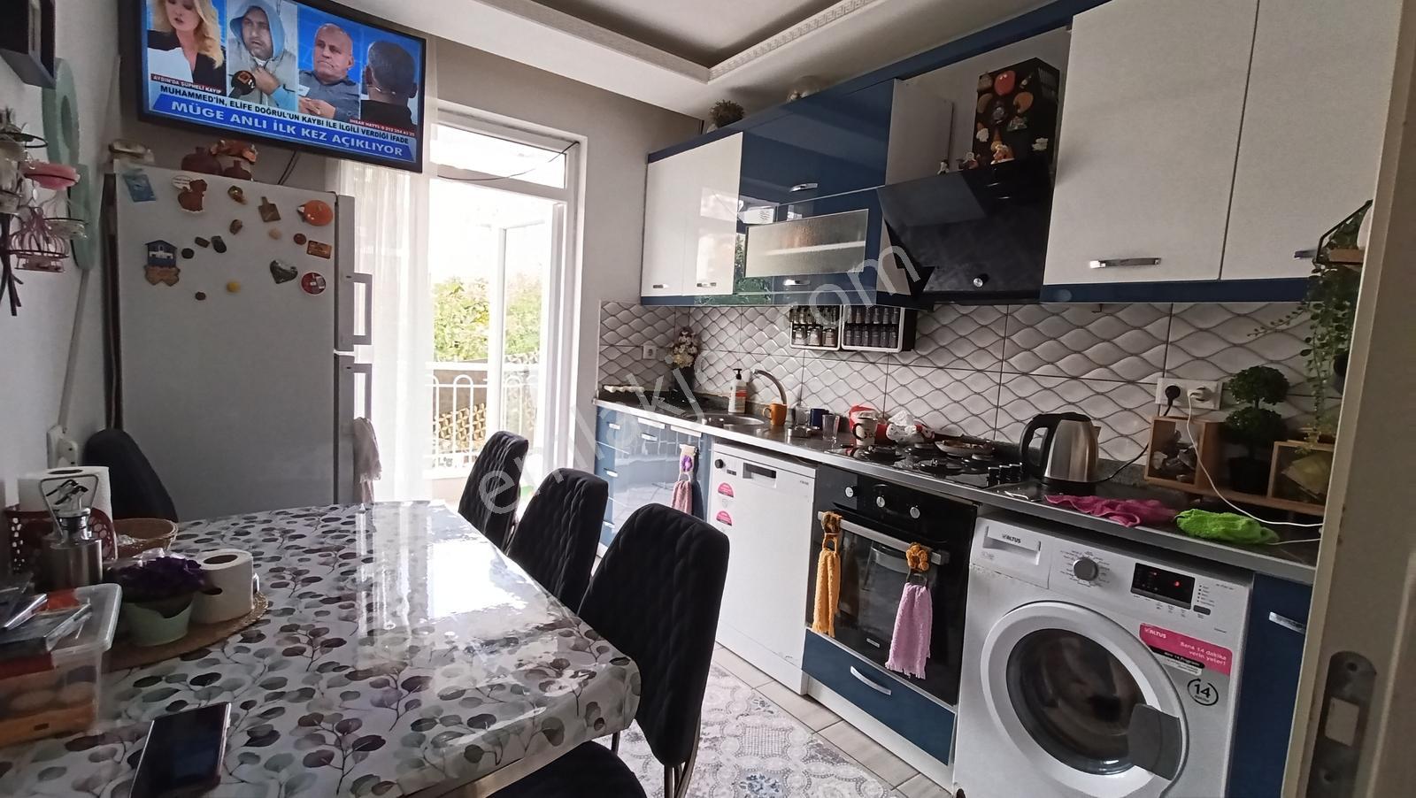 Üç Daire Tektapu 8+4 Eksrta Kiragetirili Müstakil Bahçeli — fotoğraf 11