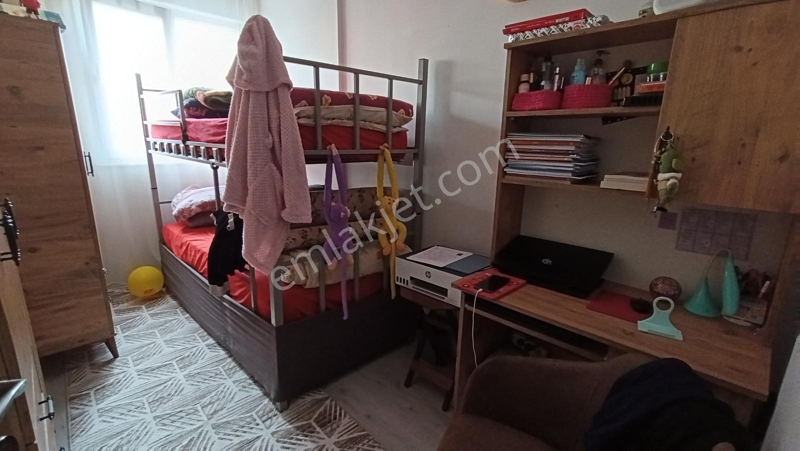 Üç Daire Tektapu 8+4 Eksrta Kiragetirili Müstakil Bahçeli — fotoğraf 13