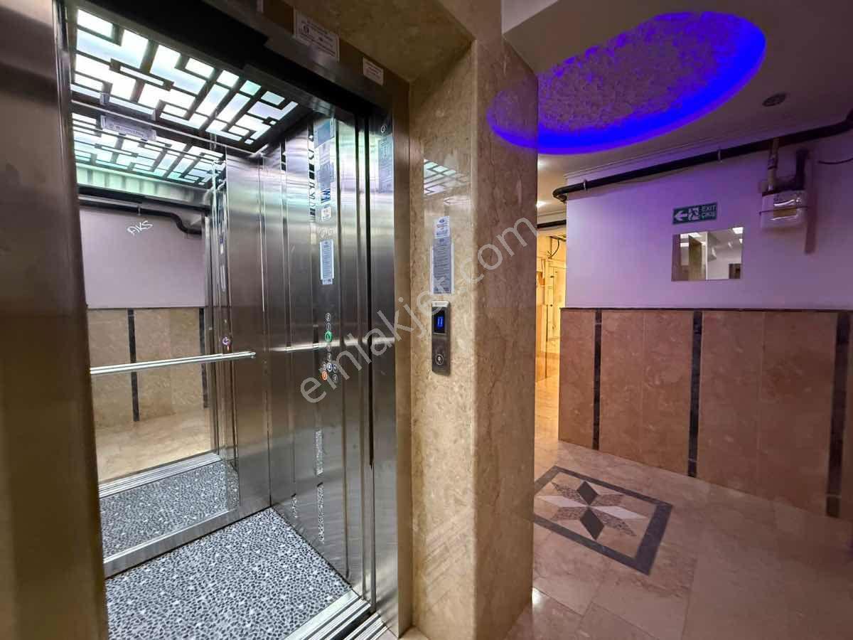 Buca Yaylacık Mahallesı Bahçelı Ebeveyn Banyolu Satılık 3+1 Daire — fotoğraf 3
