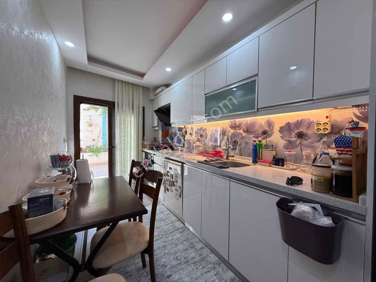Buca Yaylacık Mahallesı Bahçelı Ebeveyn Banyolu Satılık 3+1 Daire — fotoğraf 12