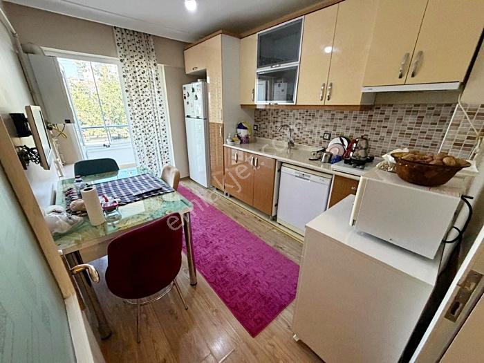 Yenikent Emlak'tan Bulvarda Kredi Limitsiz Ebeveyn Banyolu 3+1 — fotoğraf 4