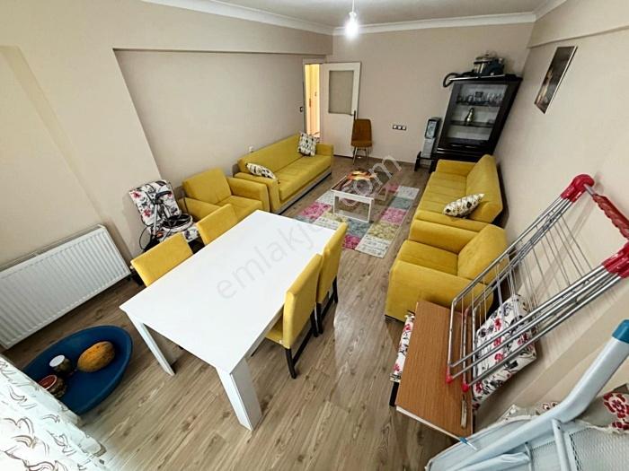 Yenikent Emlak'tan Bulvarda Kredi Limitsiz Ebeveyn Banyolu 3+1 — fotoğraf 12