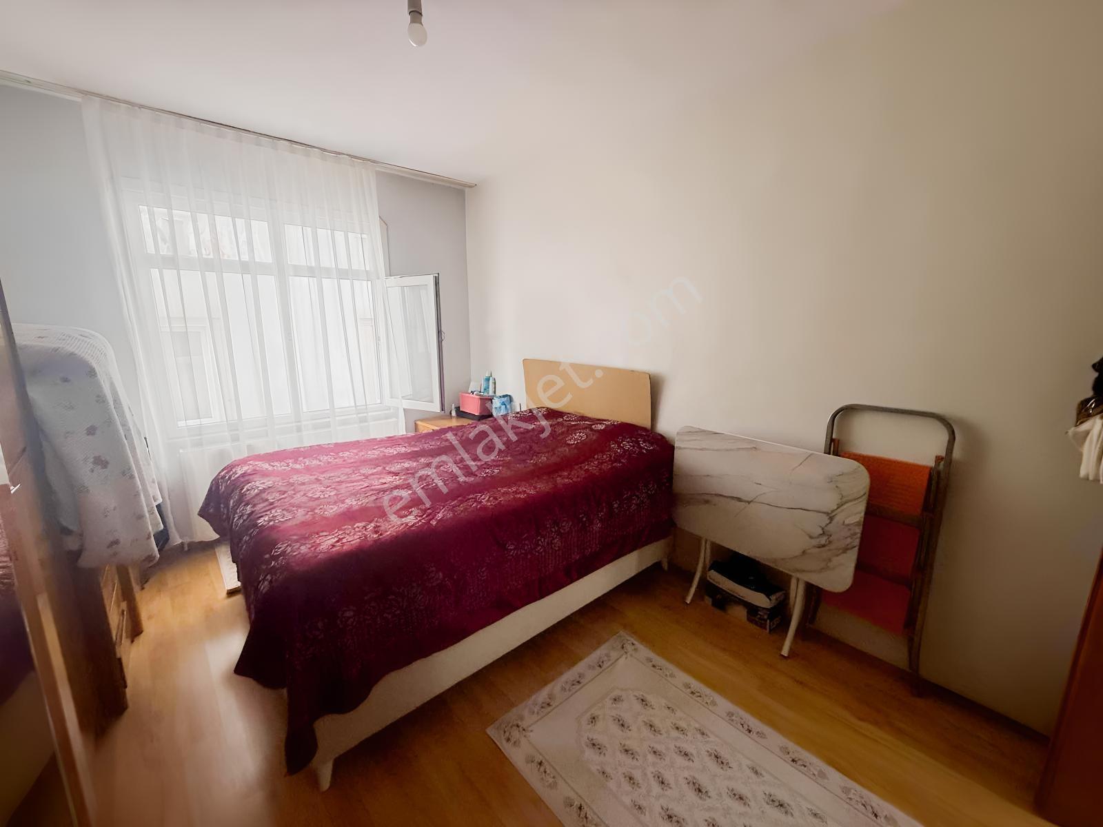 Metroya Yürüme Mesafesinde Geniş 2+1 Hisseli Daire — fotoğraf 10