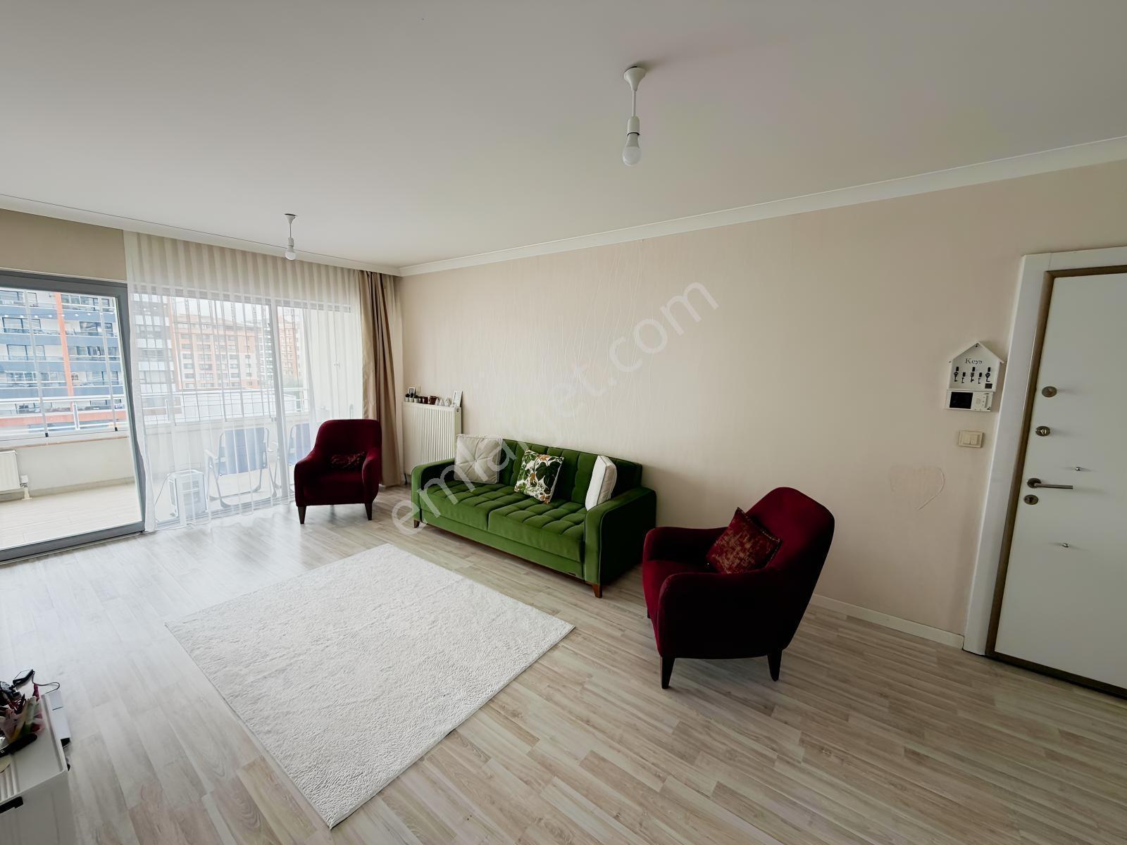 Turpa'dan Armonia'da Havuz Cepheli 2+1 100m2 Fırsat Dairesi !!!! — fotoğraf 2