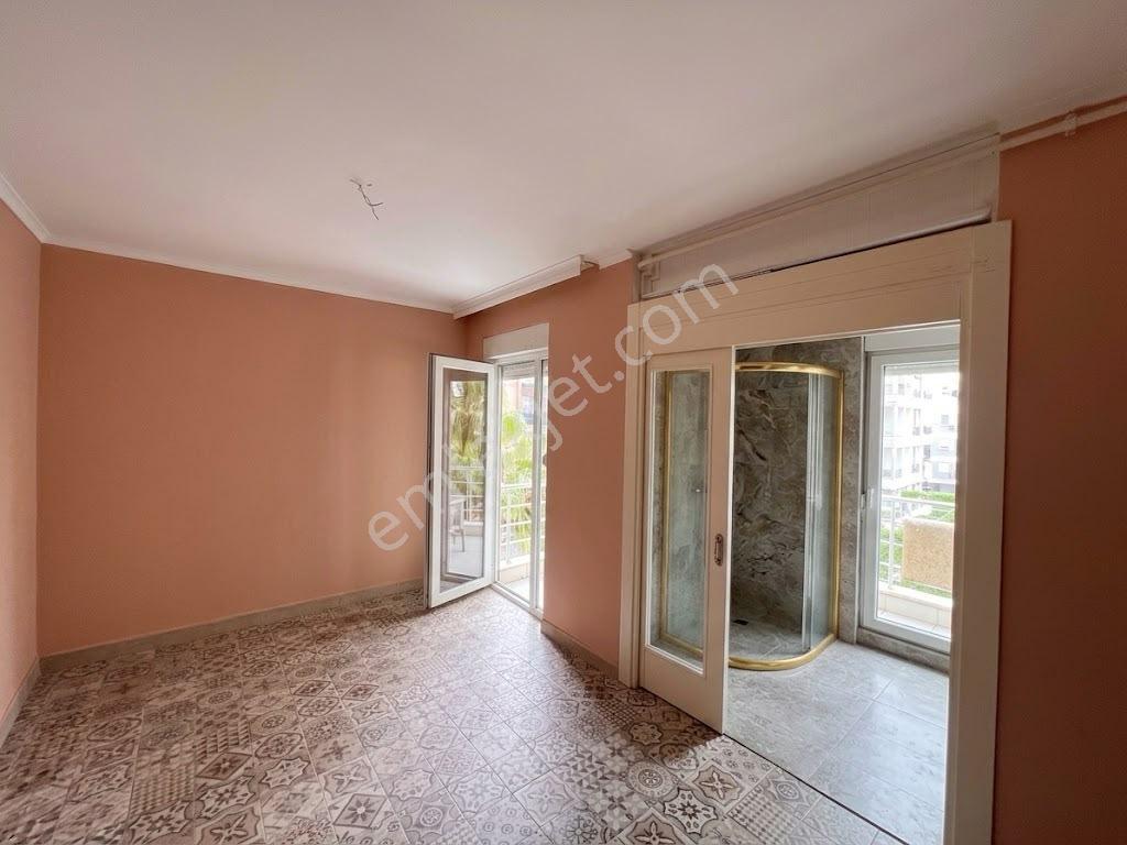 Konyaaltı Liman Mahallesi Satılık 2+1 Arakat Daire — fotoğraf 10