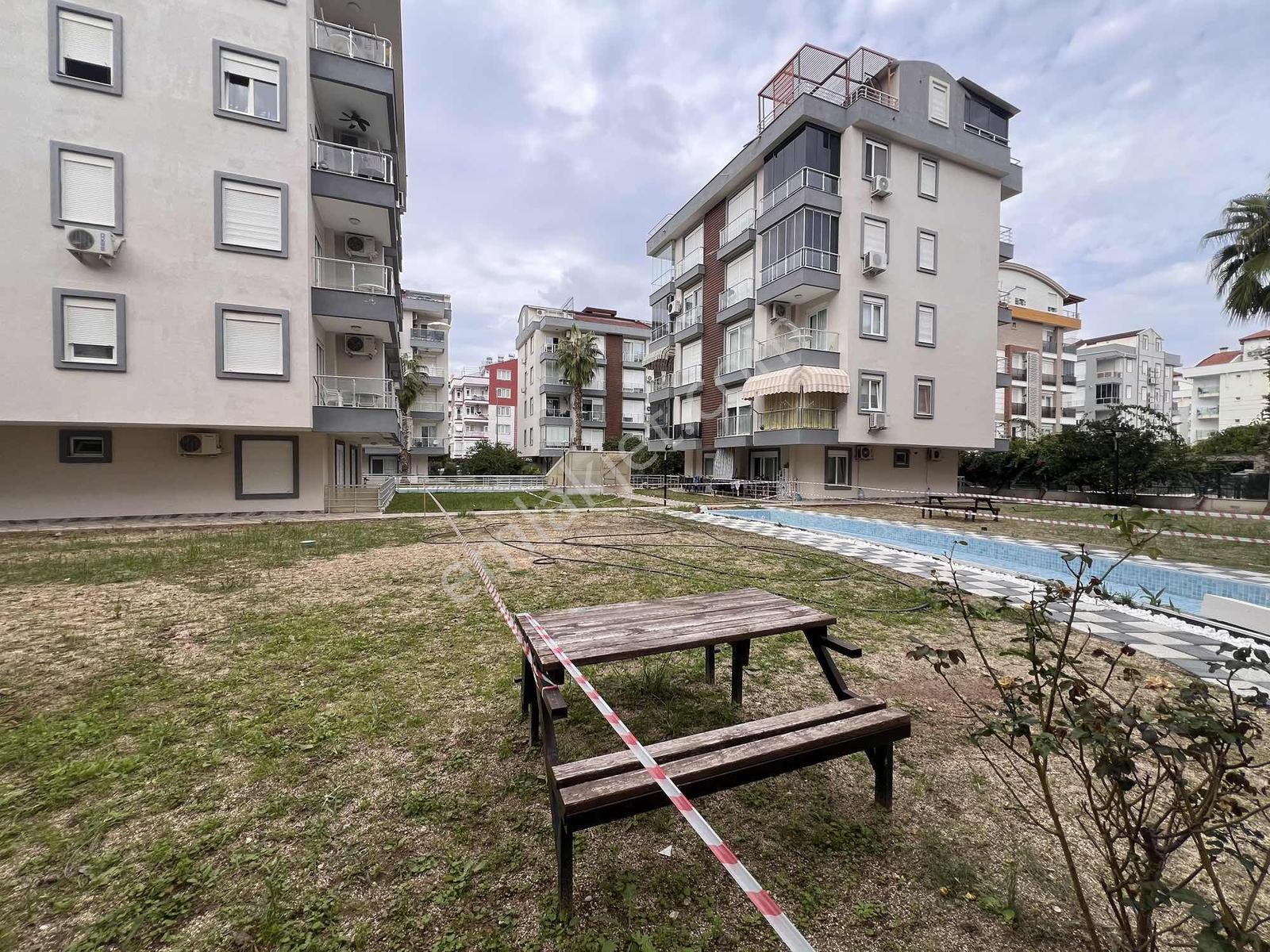 Konyaaltı Liman Mahallesi Satılık 2+1 Arakat Daire — fotoğraf 16