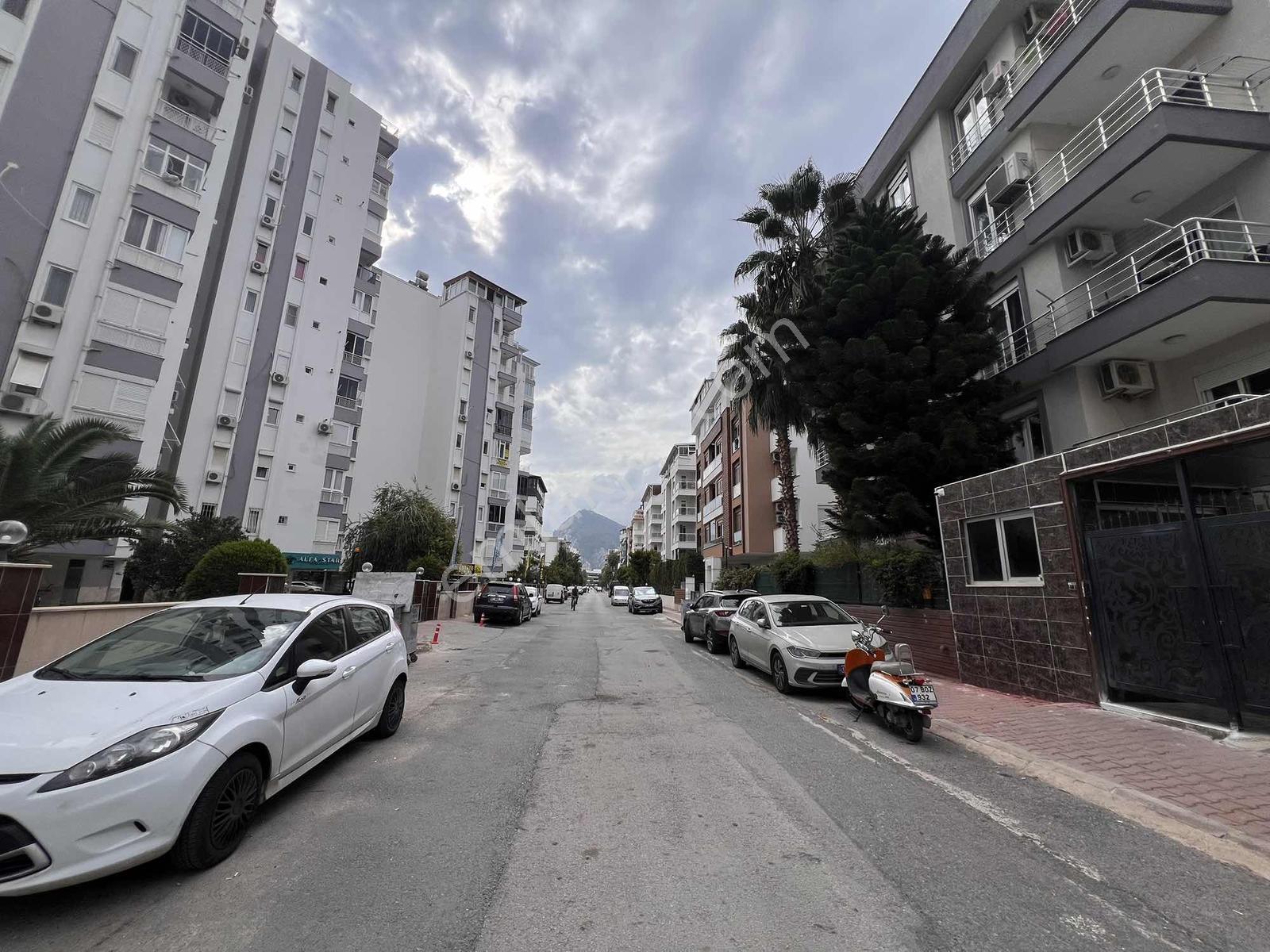 Konyaaltı Liman Mahallesi Satılık 2+1 Arakat Daire — fotoğraf 17