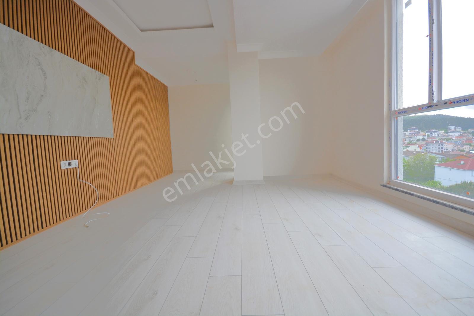 Özel Dekorlu Yeni Satılık Muhteşem Ve Lüks 3+1 Dubleks Daire!! — fotoğraf 3