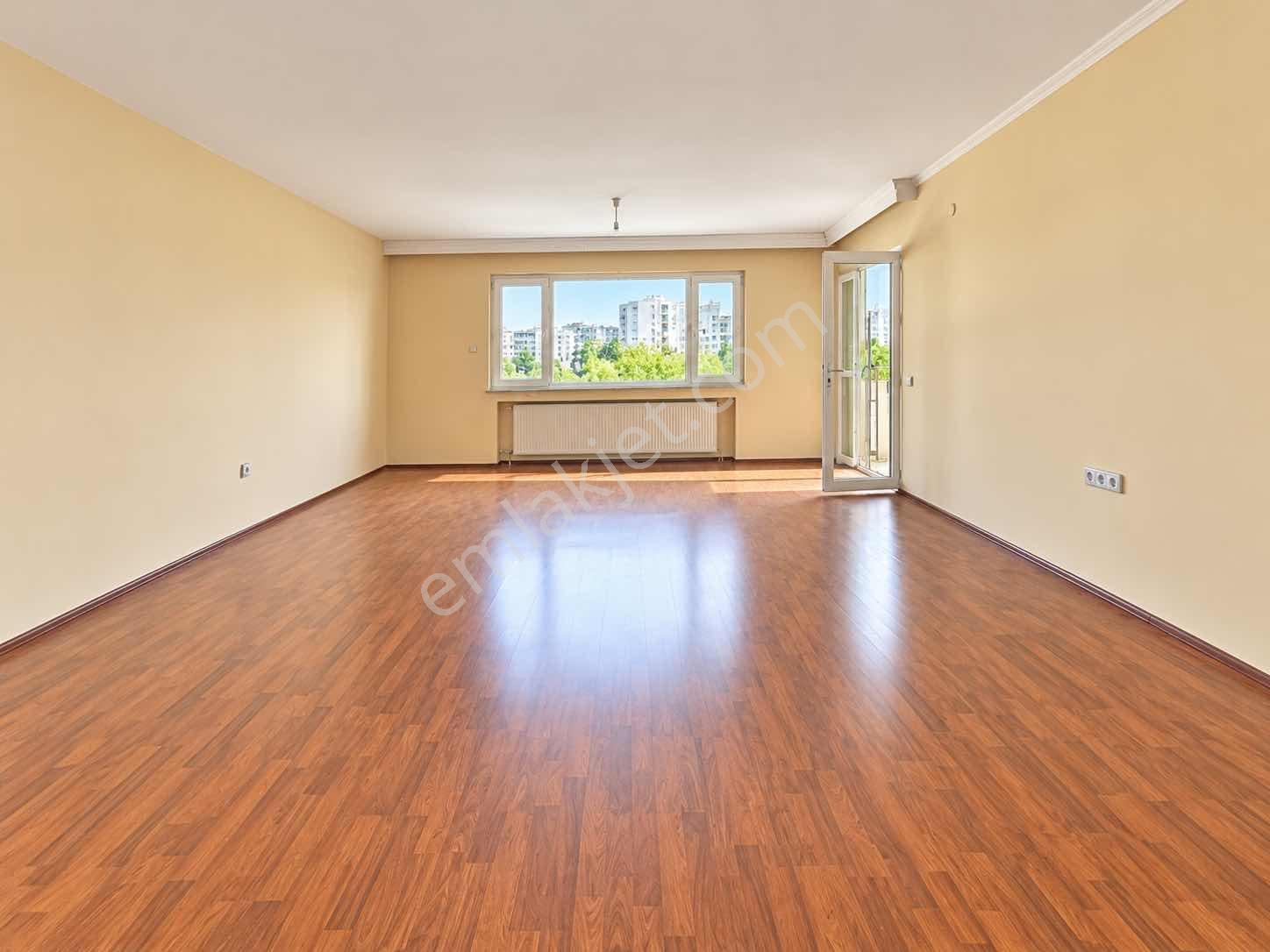 Parlamenterler Sitesi Peyzaj Cephe Büyük Tip Kare 196m2 Net — fotoğraf 2